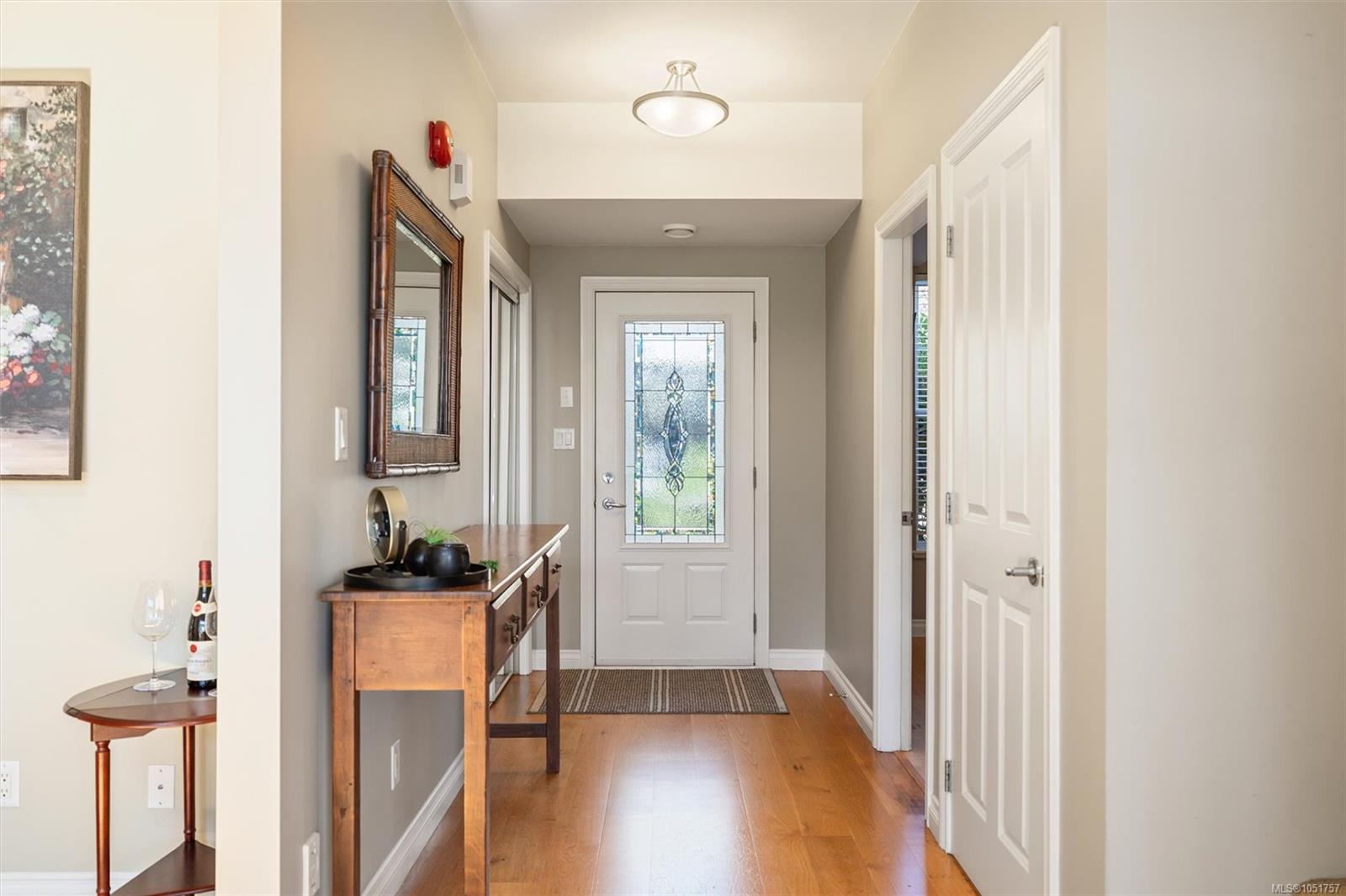102-945 Bear Mountain Pkwy — listing photo 7 of 45
