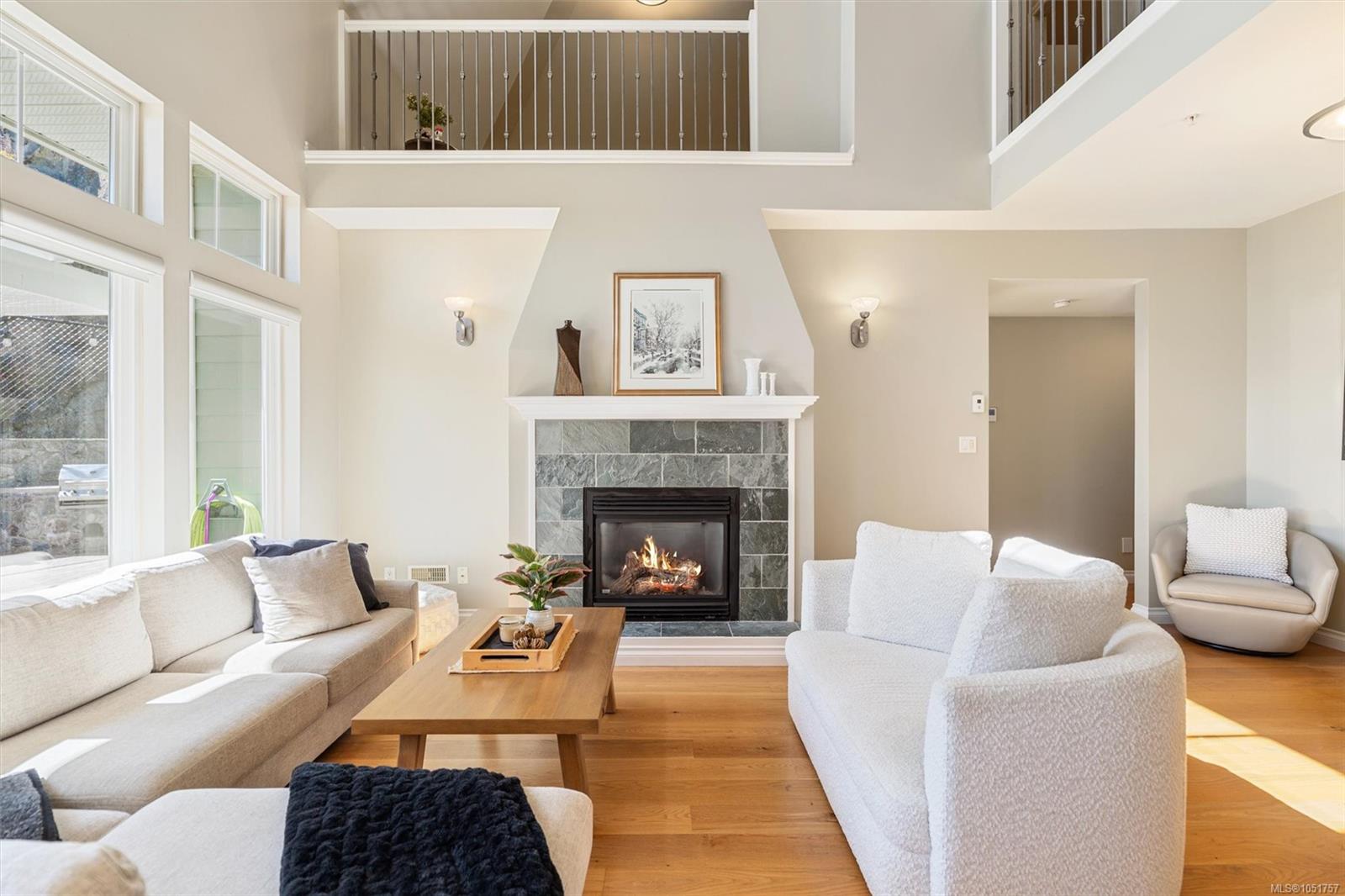 102-945 Bear Mountain Pkwy — listing photo 8 of 45