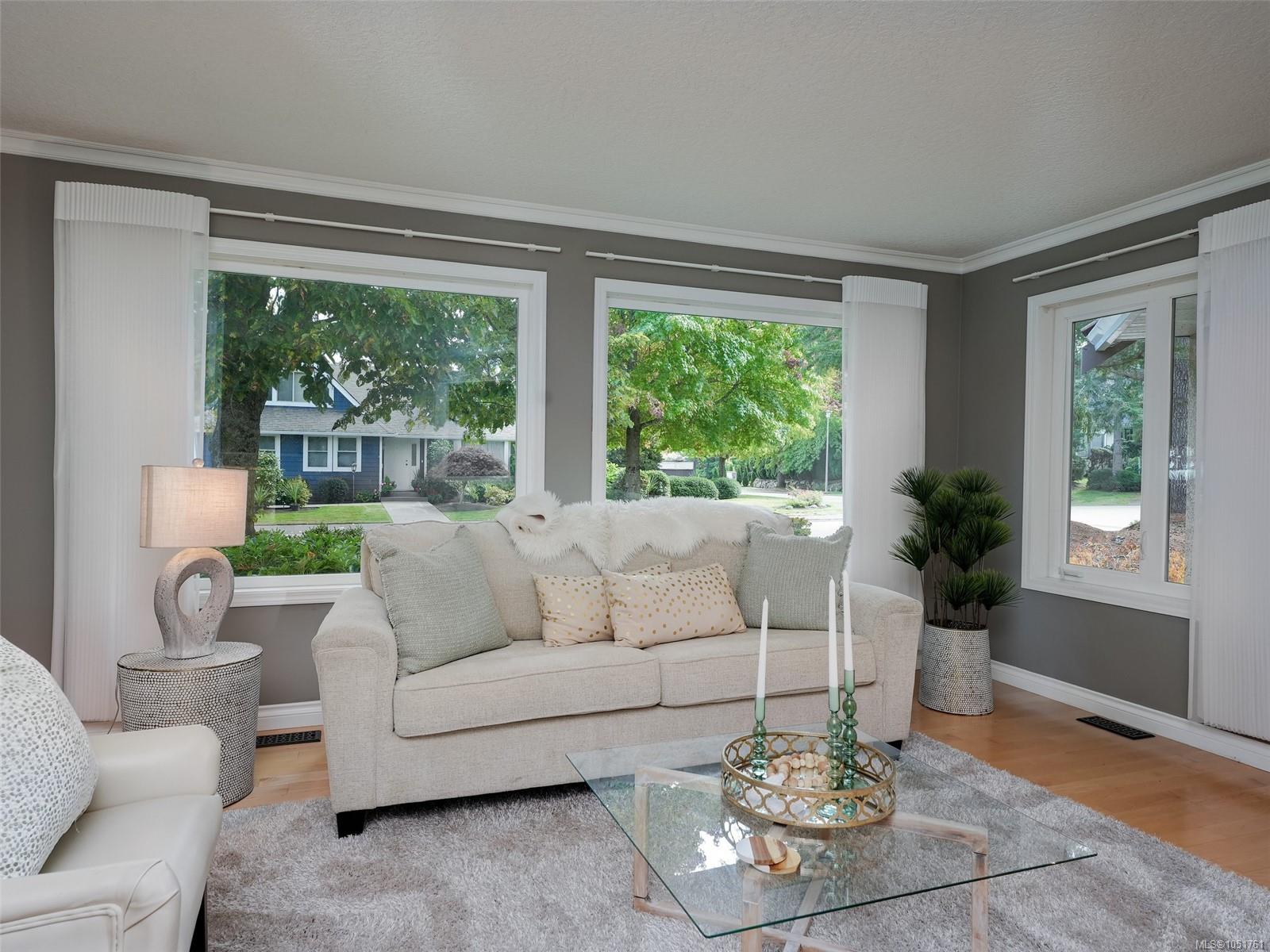 1198 Stonington Pl — listing photo 5 of 43