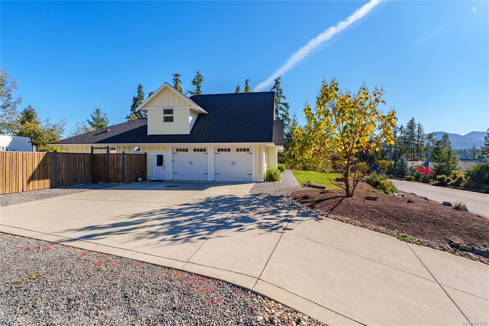 7371 Lakefront Dr — listing photo 6 of 78