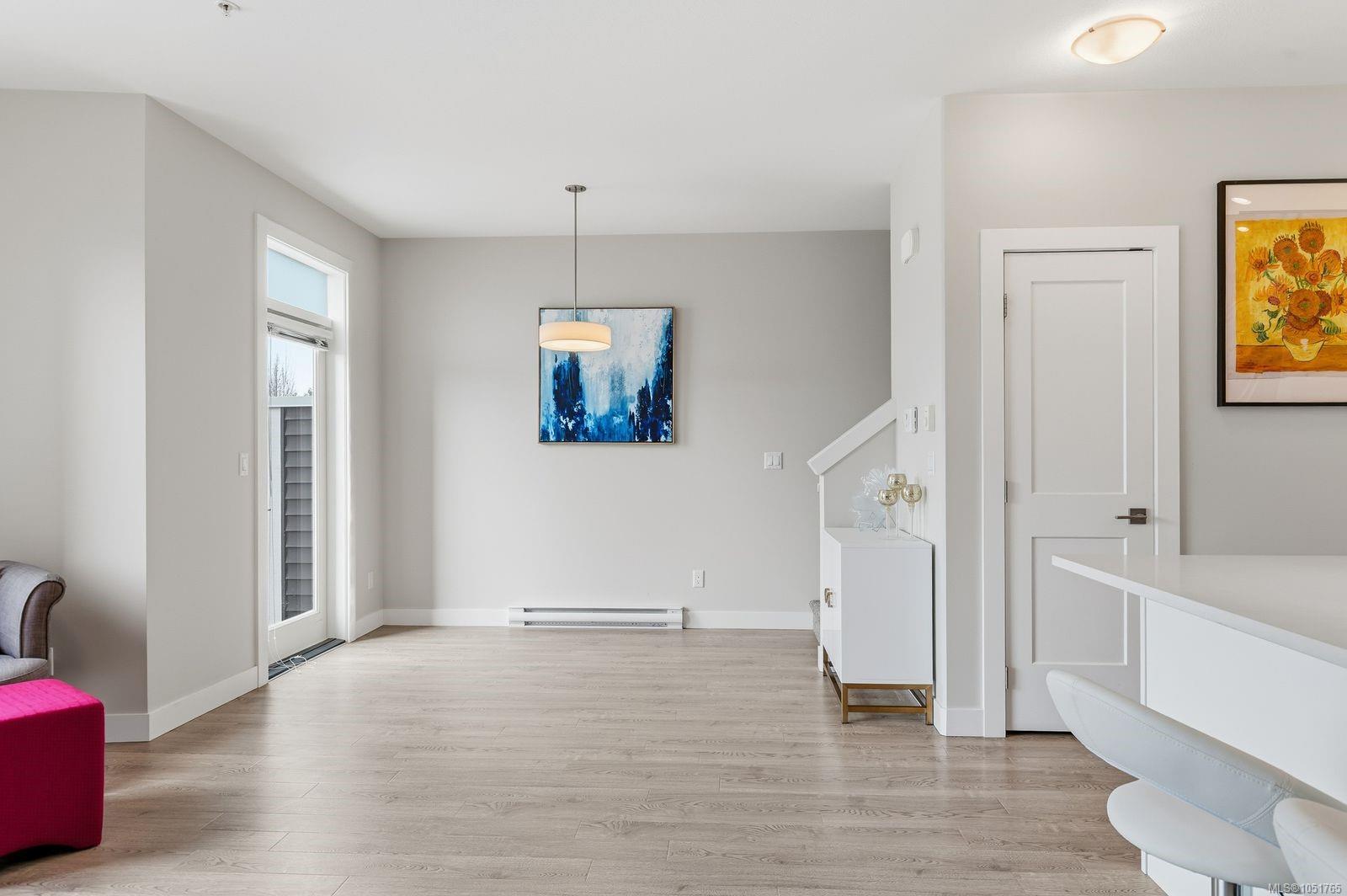 110-1800 Summerhill Pl — listing photo 12 of 38