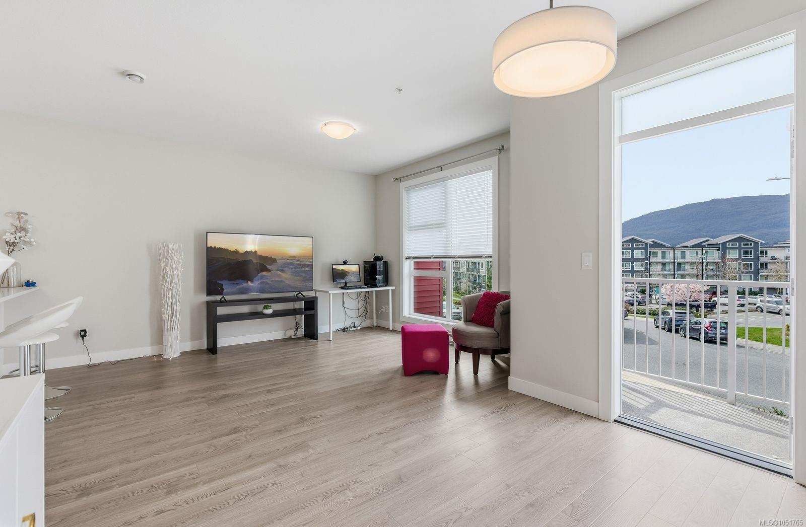 110-1800 Summerhill Pl — listing photo 7 of 38