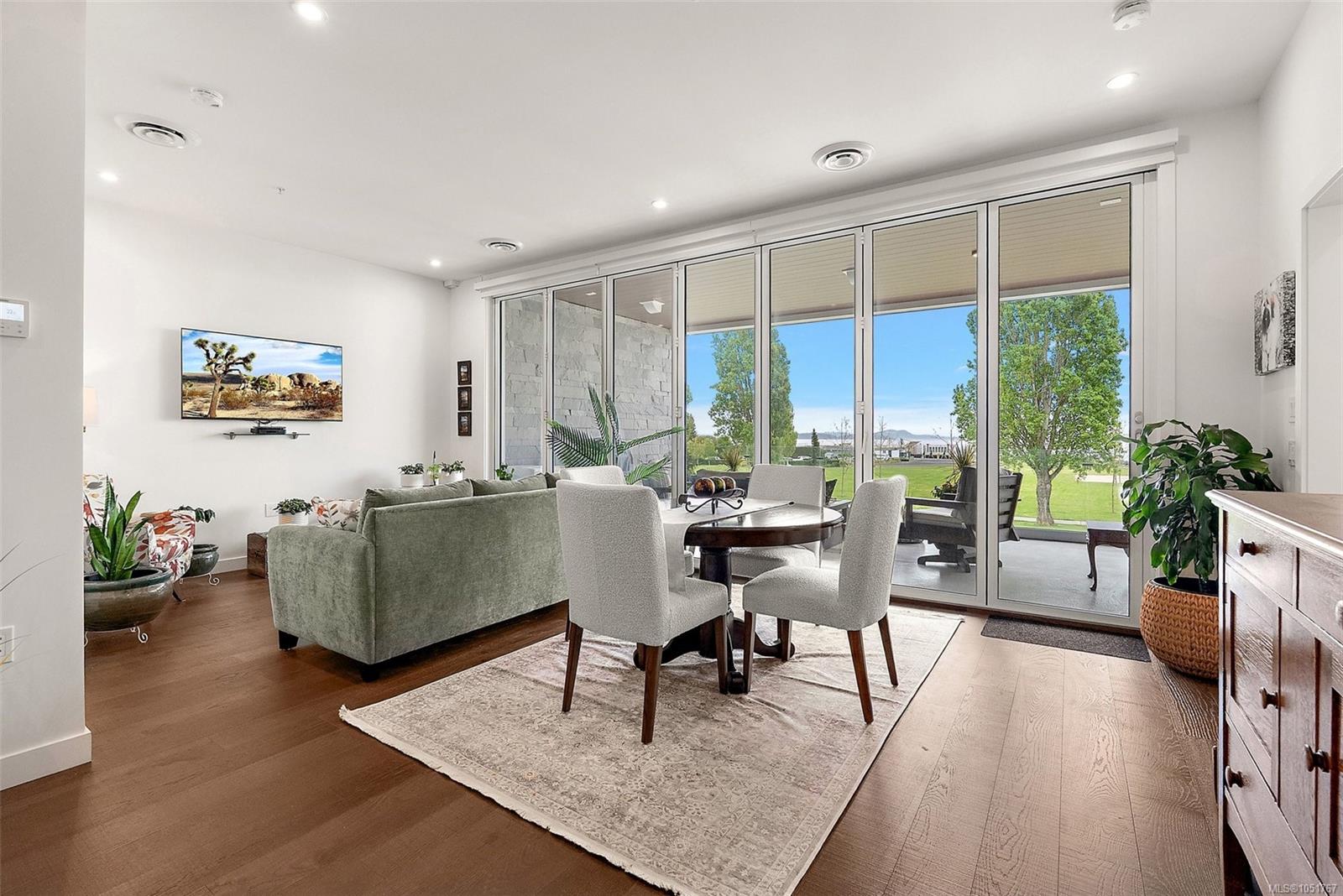 203-9570 Fifth St — listing photo 10 of 33