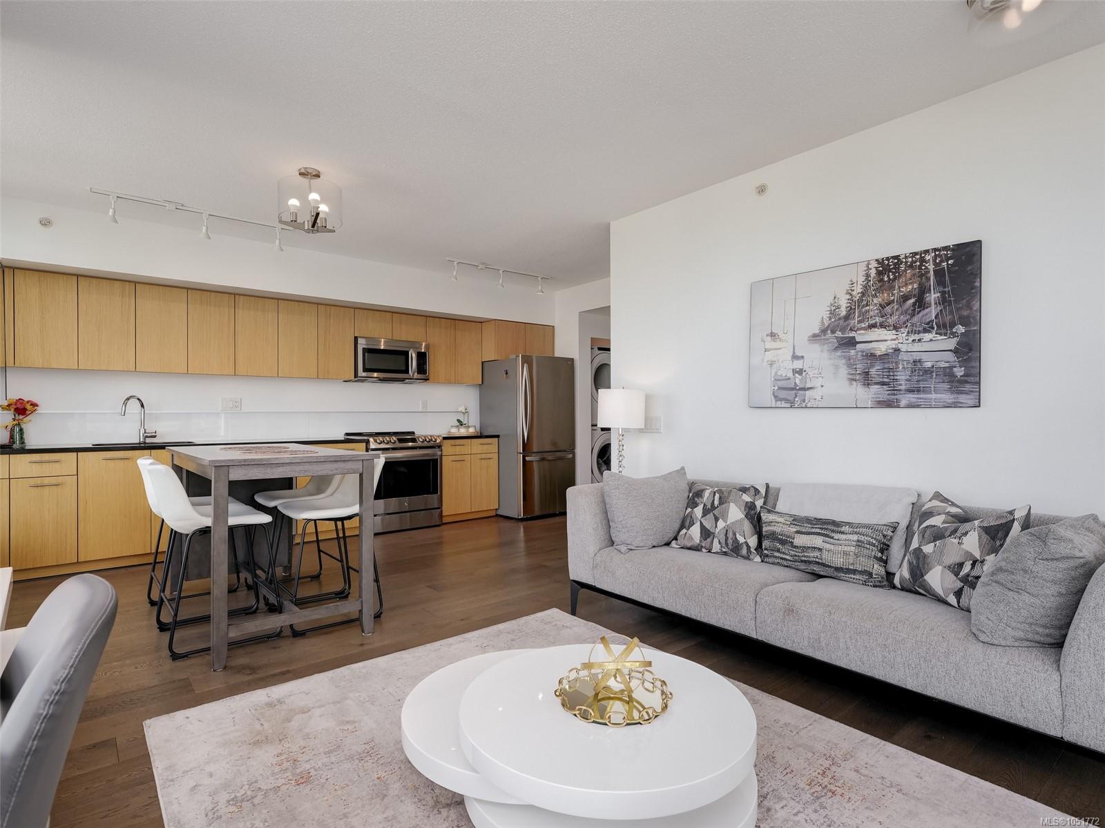 1106-834 Johnson St — listing photo 8 of 23