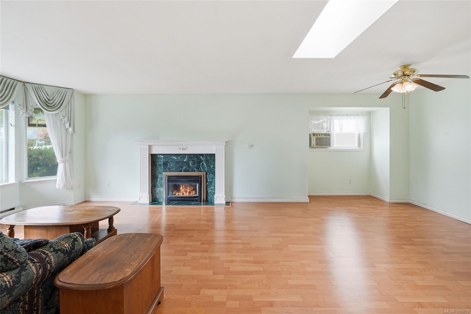 1846 Begonia Way — listing photo 9 of 42