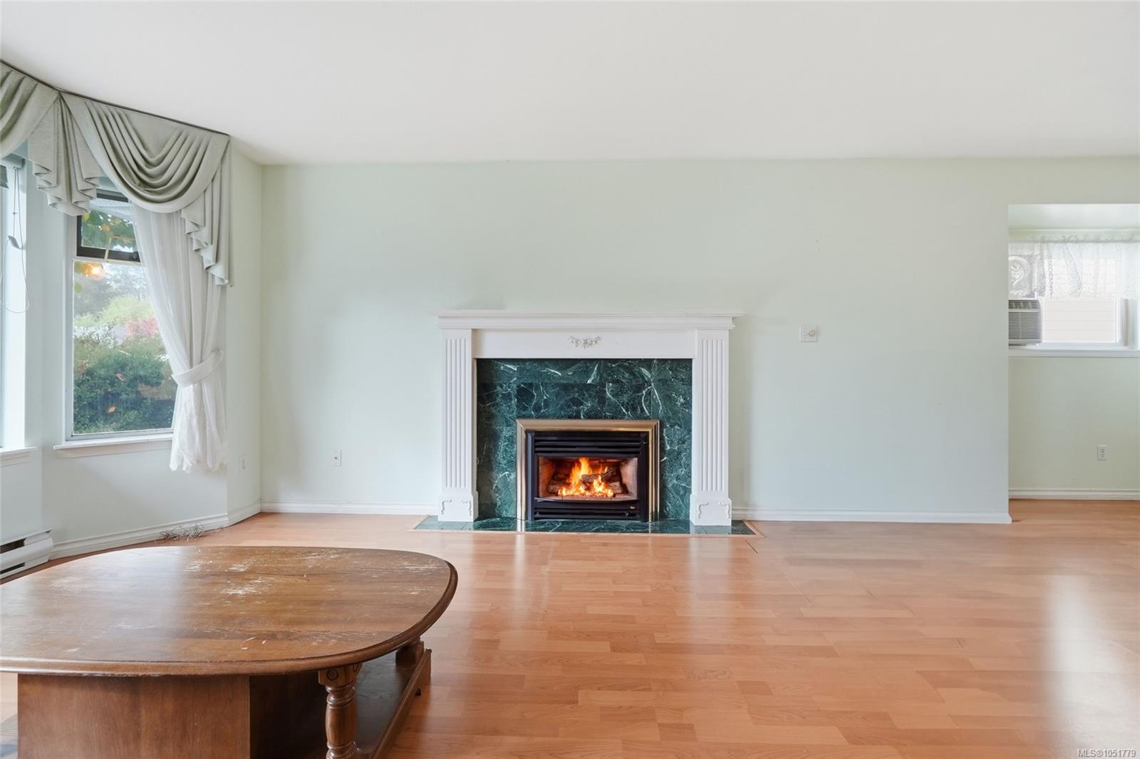 1846 Begonia Way — listing photo 10 of 42