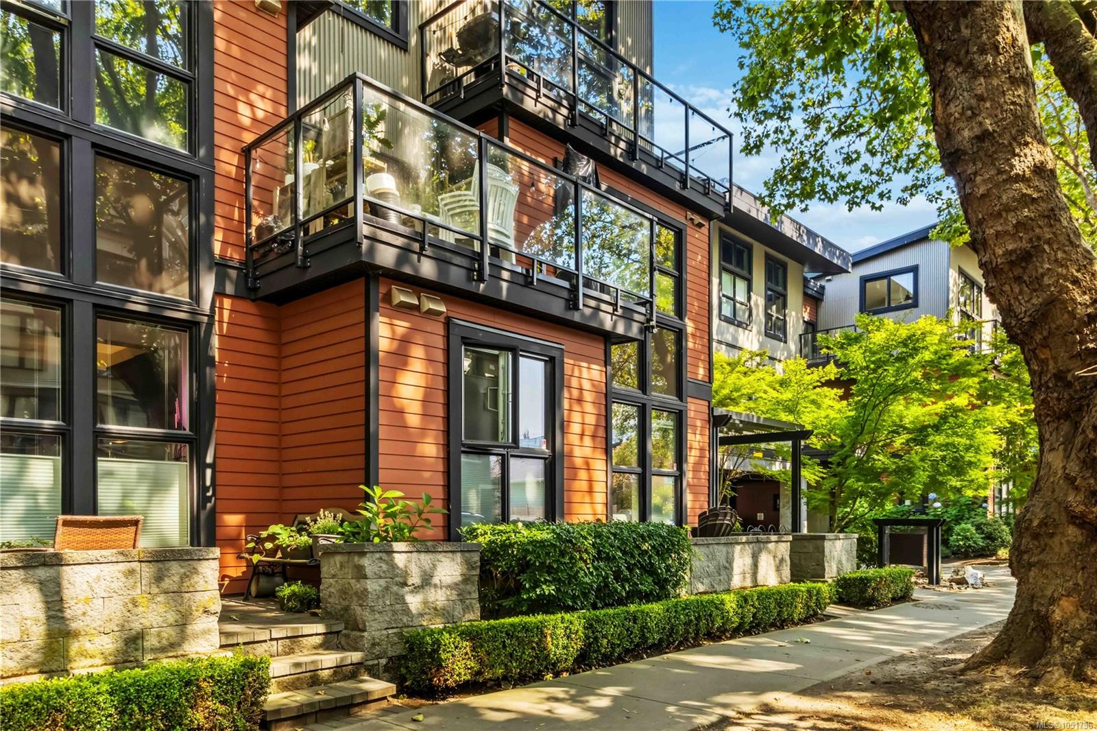 105-630 Speed Ave — listing photo 4 of 40