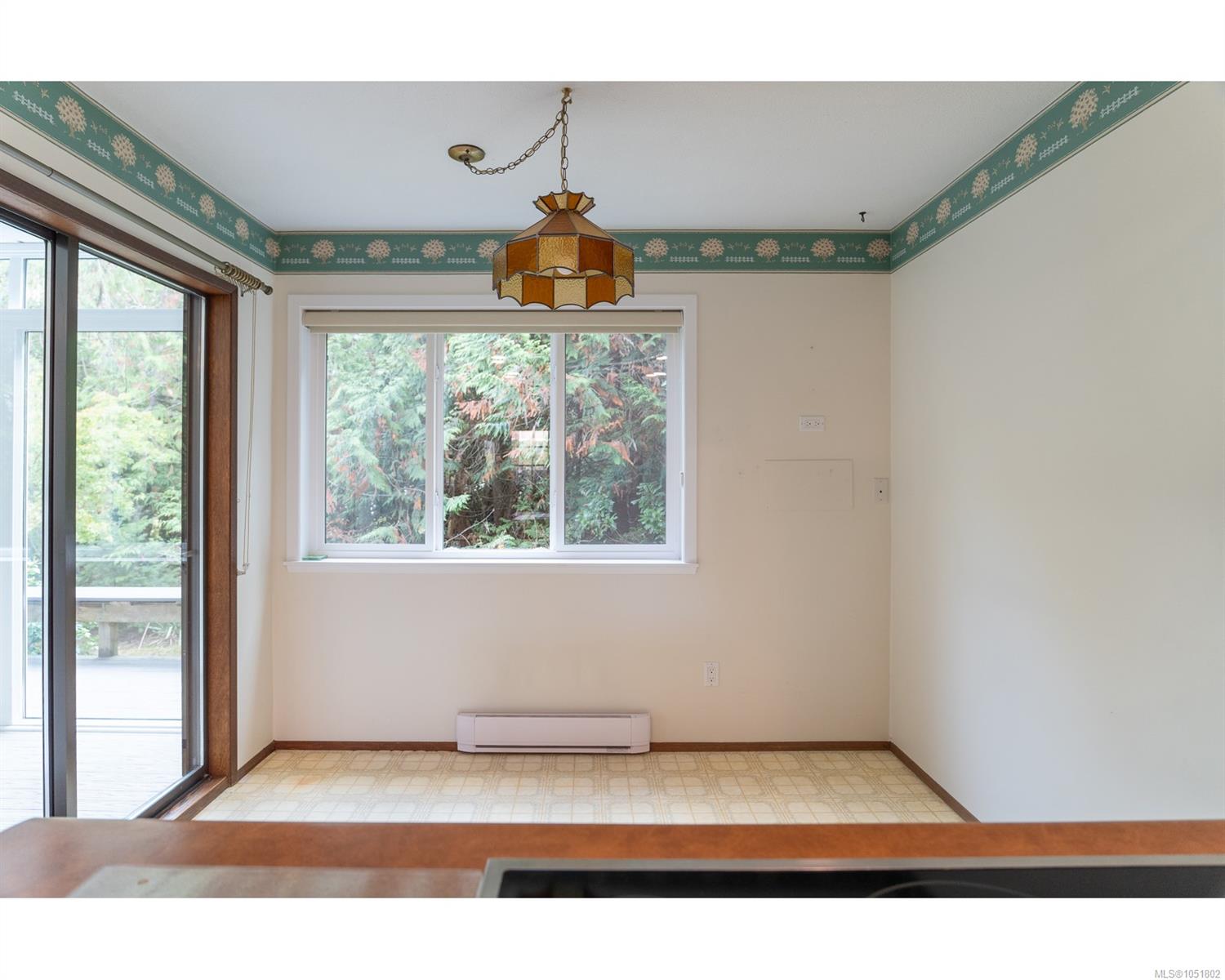 142 SUNNINGDALE Rd — listing photo 13 of 22