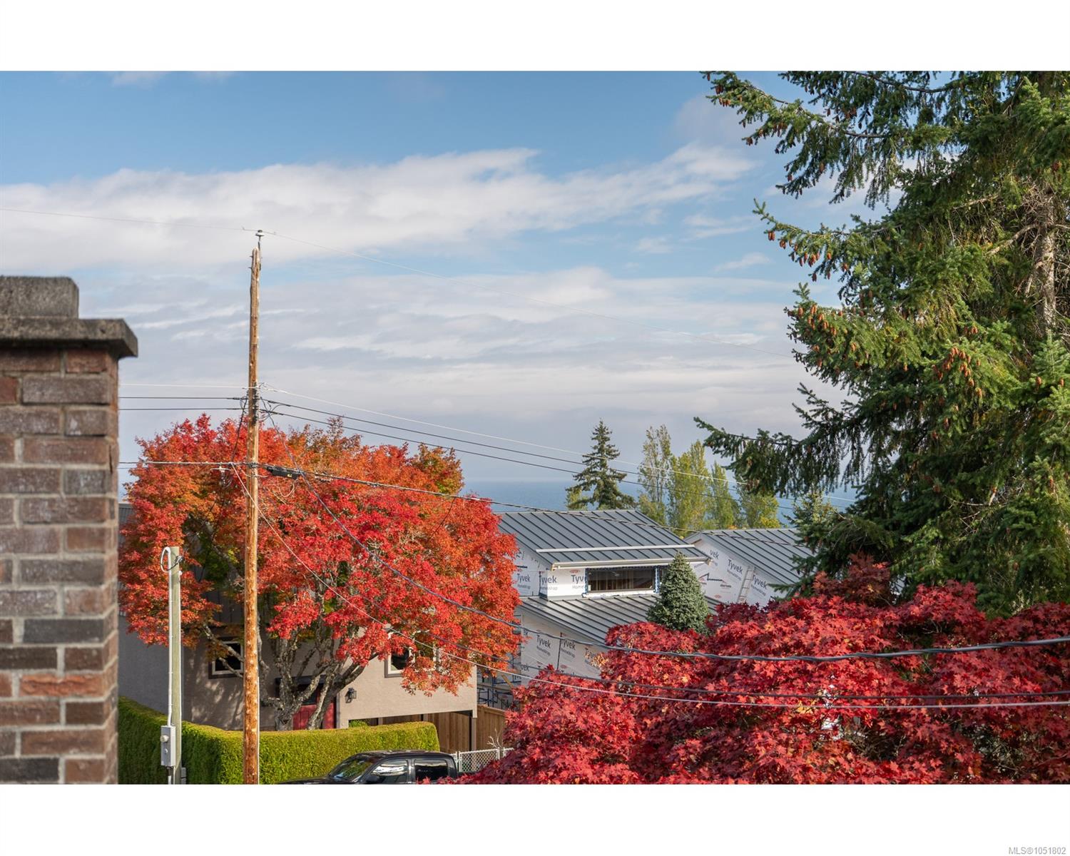 142 SUNNINGDALE Rd — listing photo 4 of 22