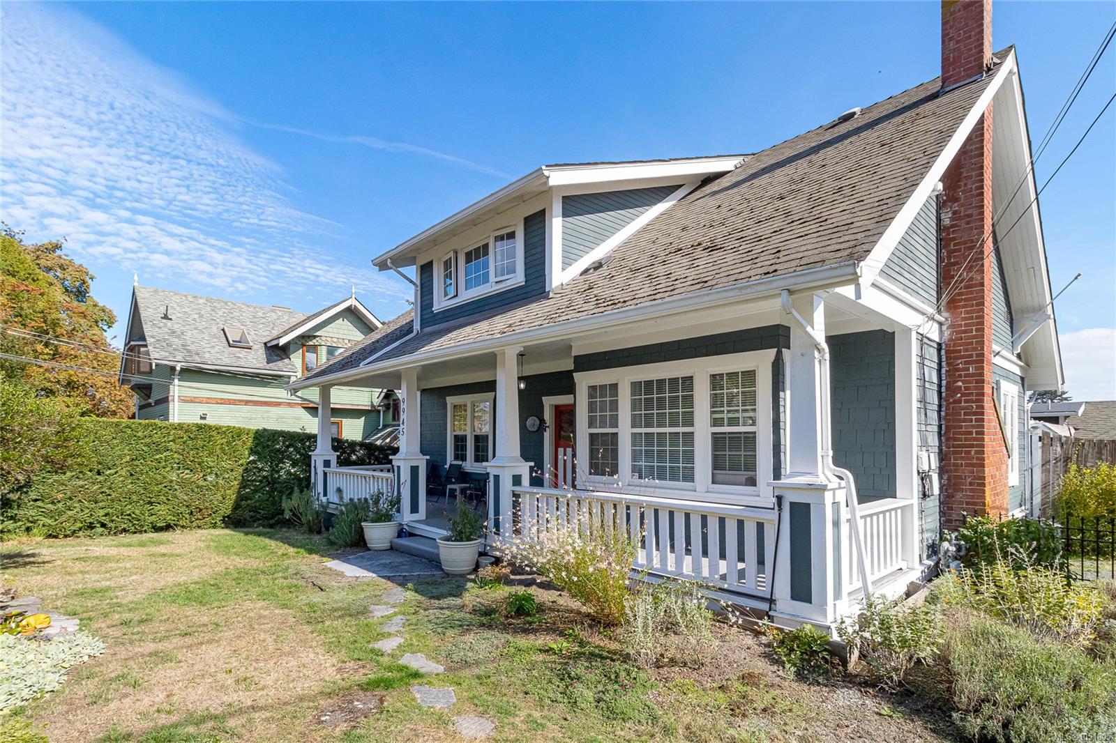 9945 Cedar St — listing photo 5 of 67