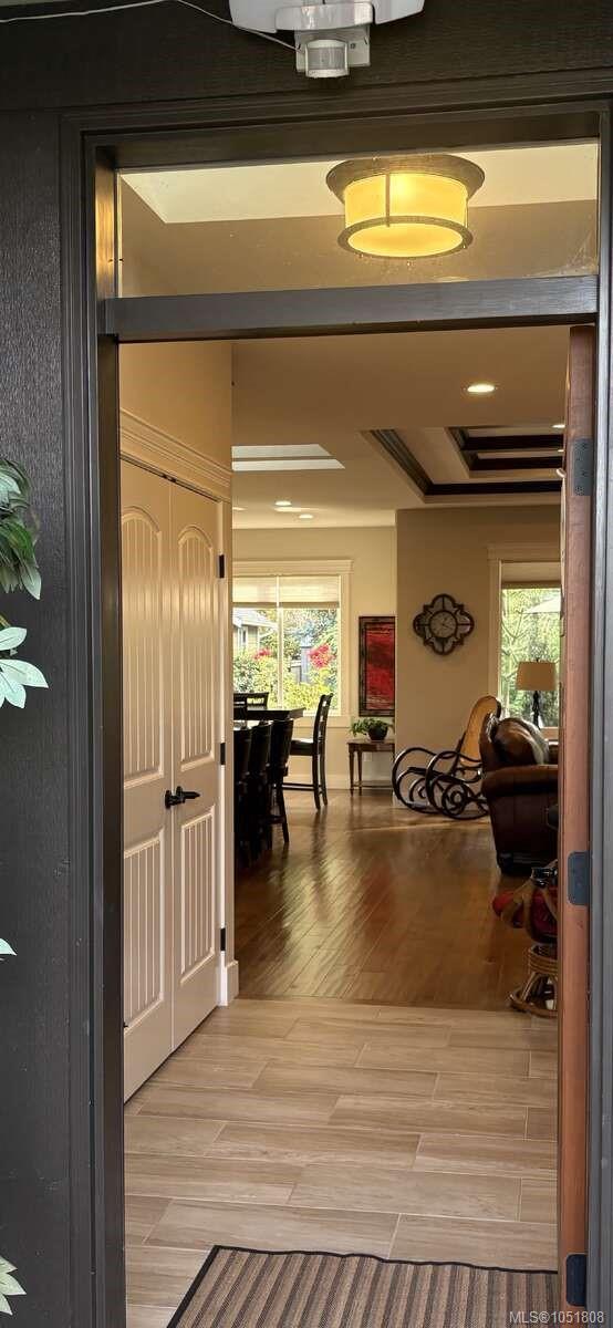 246 Lodgepole Dr — listing photo 3 of 35