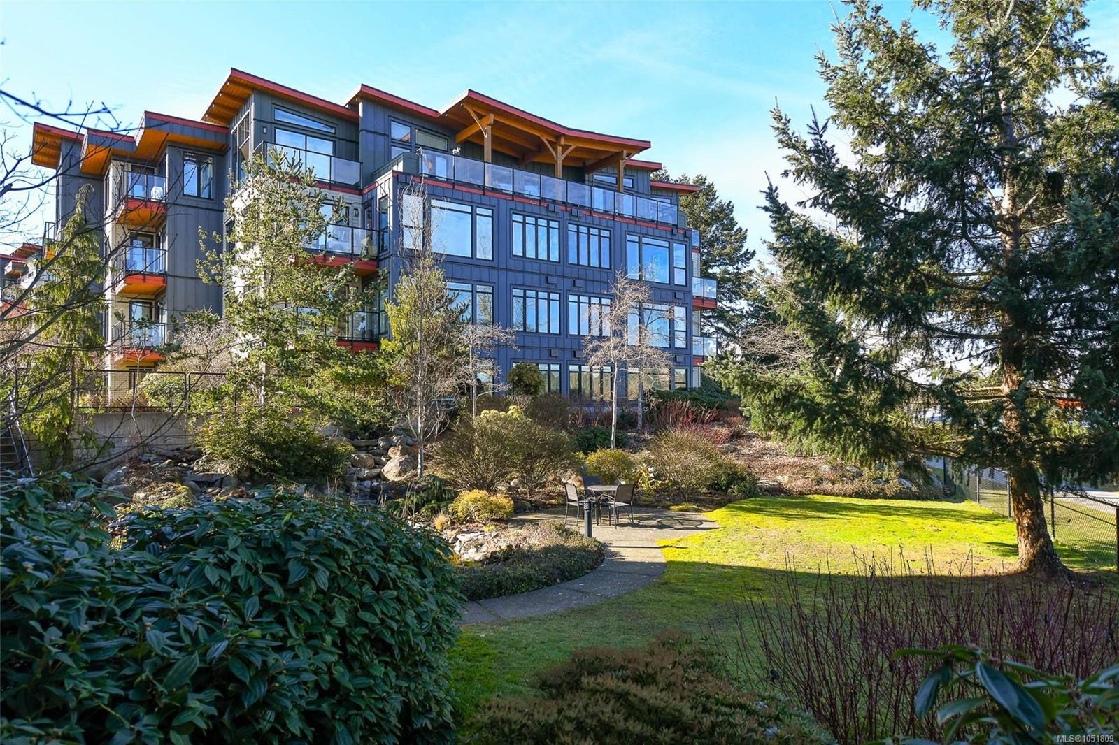 322-2300 Mansfield Dr — listing photo 7 of 53