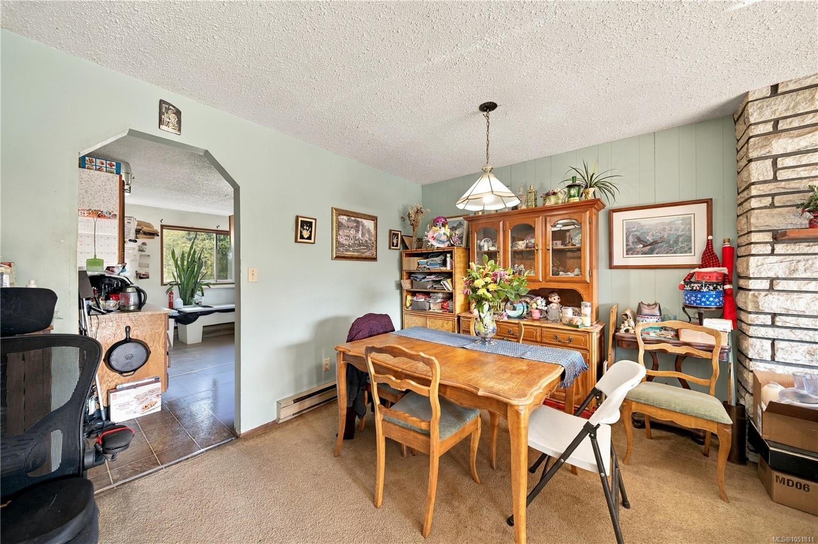 2344 Rosstown Rd — listing photo 13 of 28