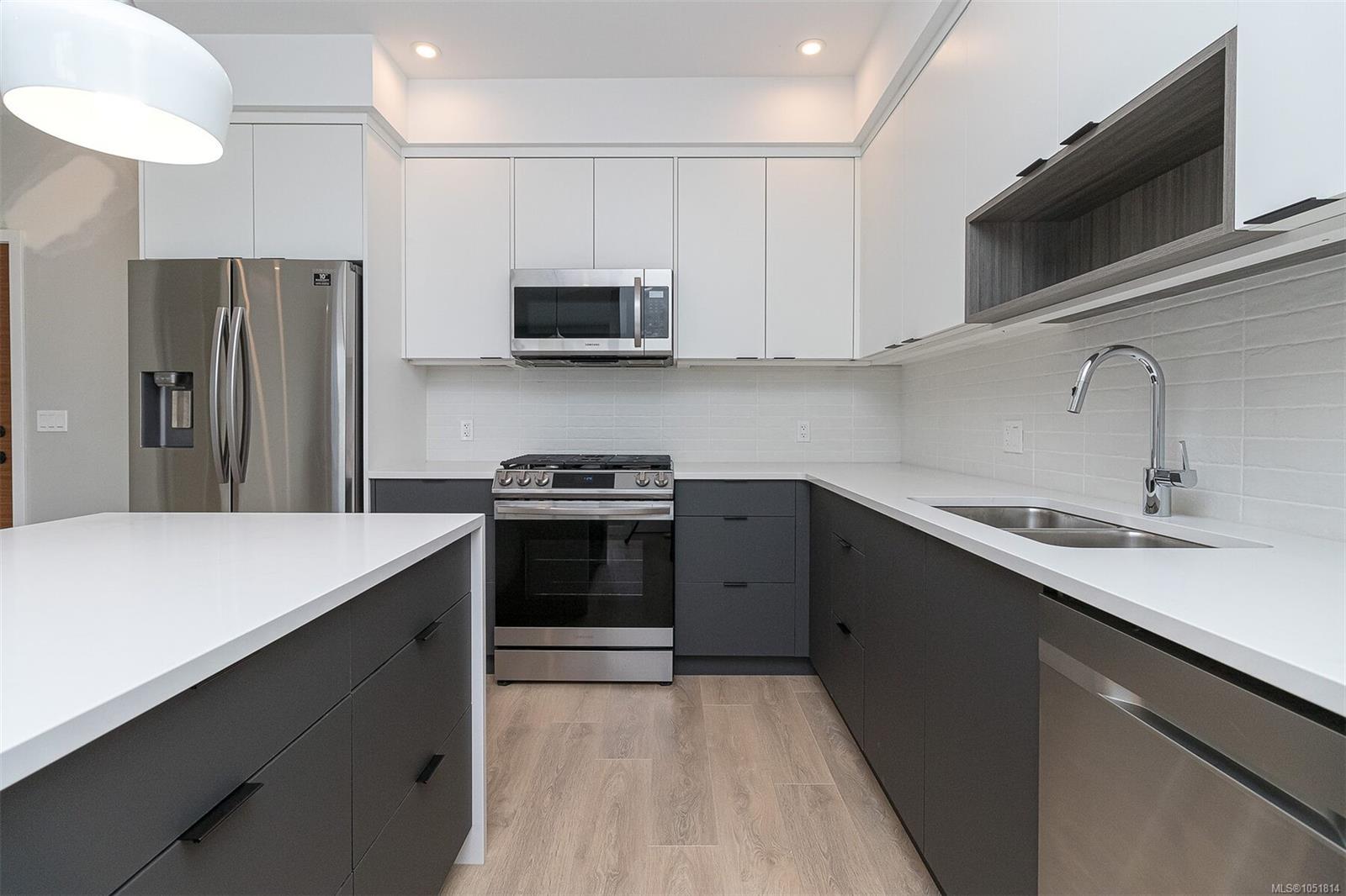 606-967 Whirlaway Cres — listing photo 10 of 18