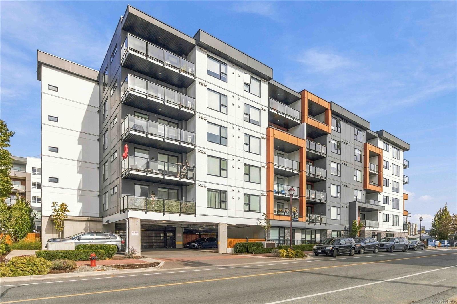 602-810 Orono Ave — listing photo 3 of 26