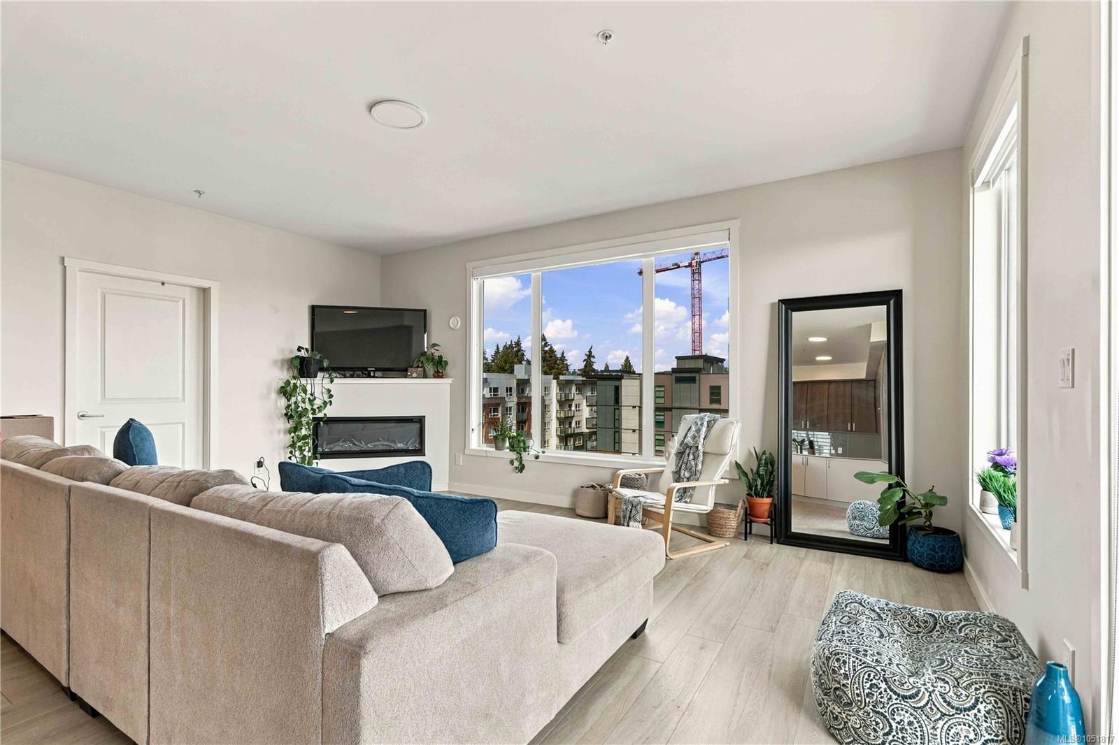 602-810 Orono Ave — listing photo 7 of 26