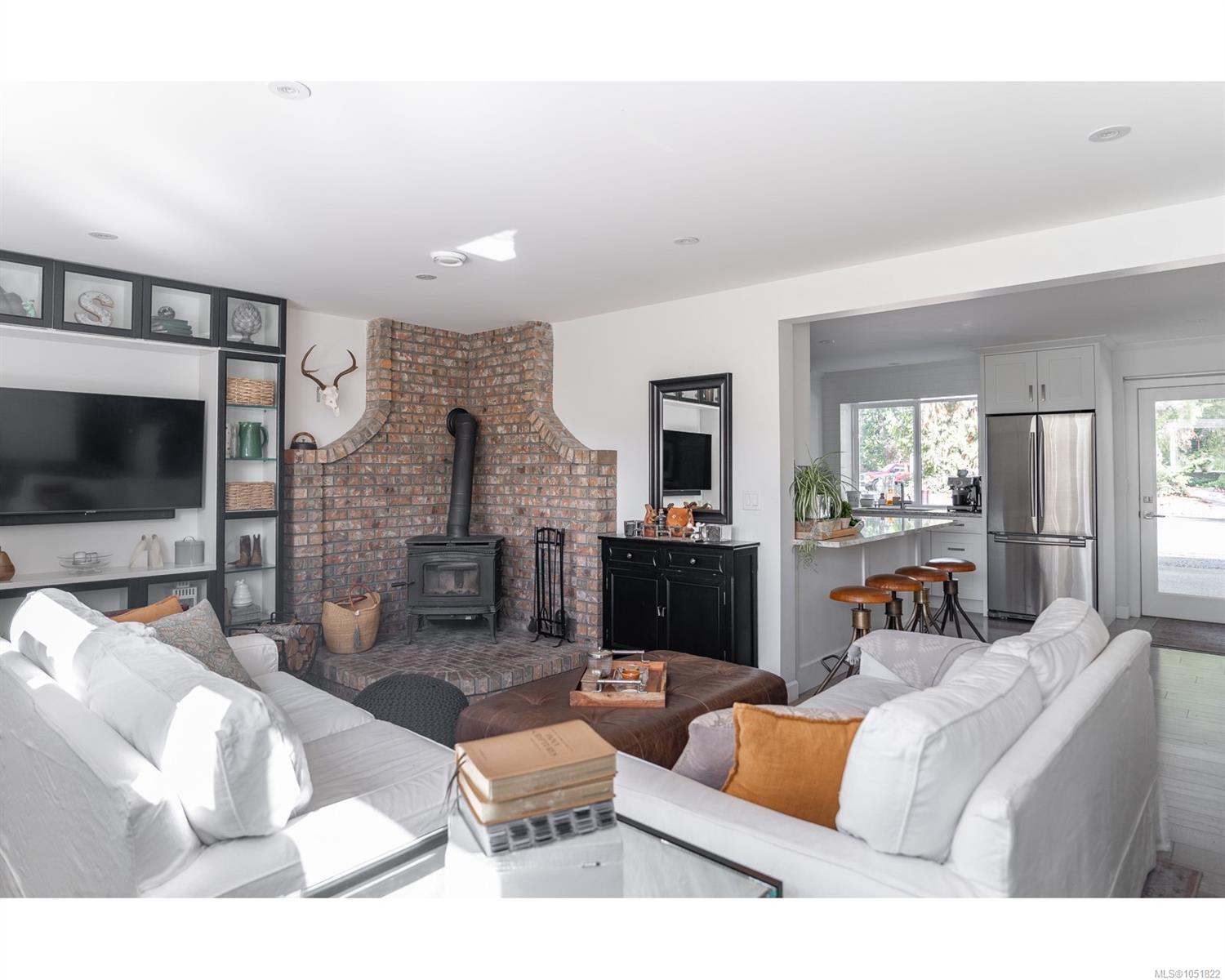 1045 RAVENSBOURNE Lane — listing photo 14 of 57