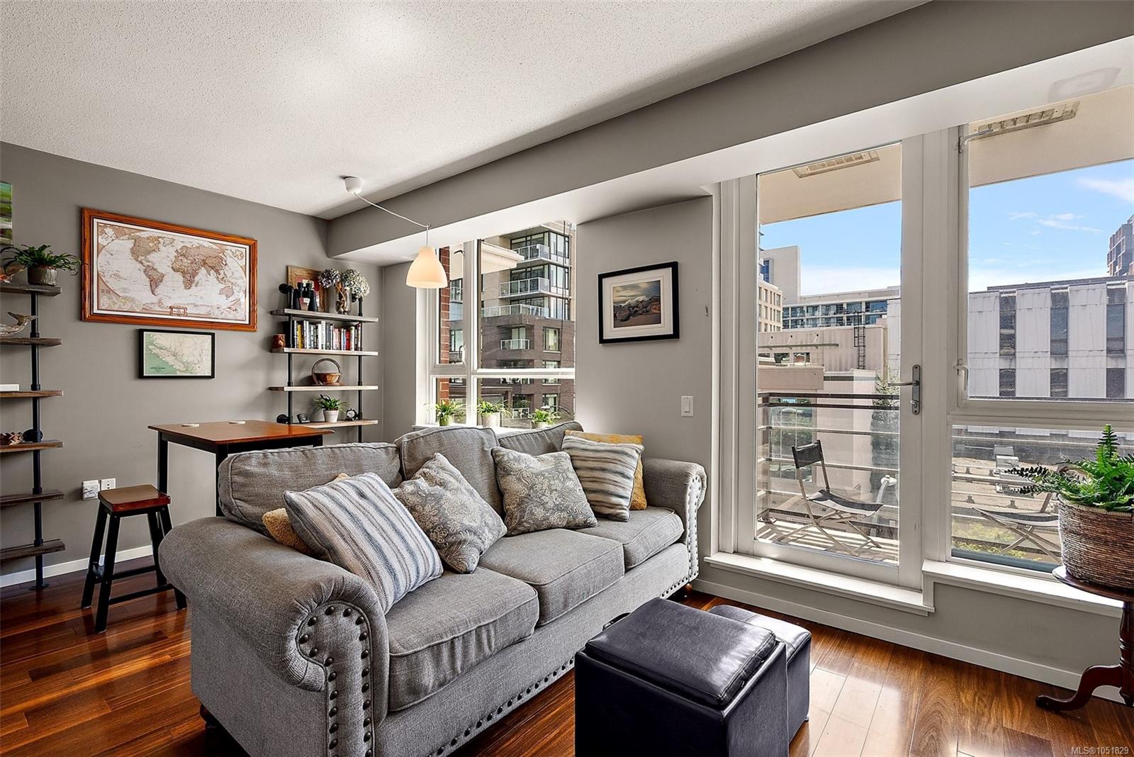 404-834 Johnson St — listing photo 7 of 27