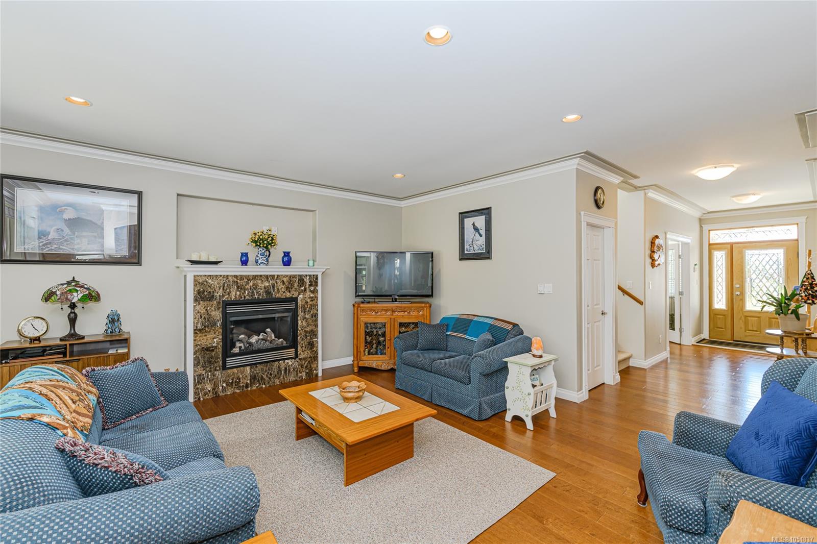 3026 Keystone Dr — listing photo 13 of 49