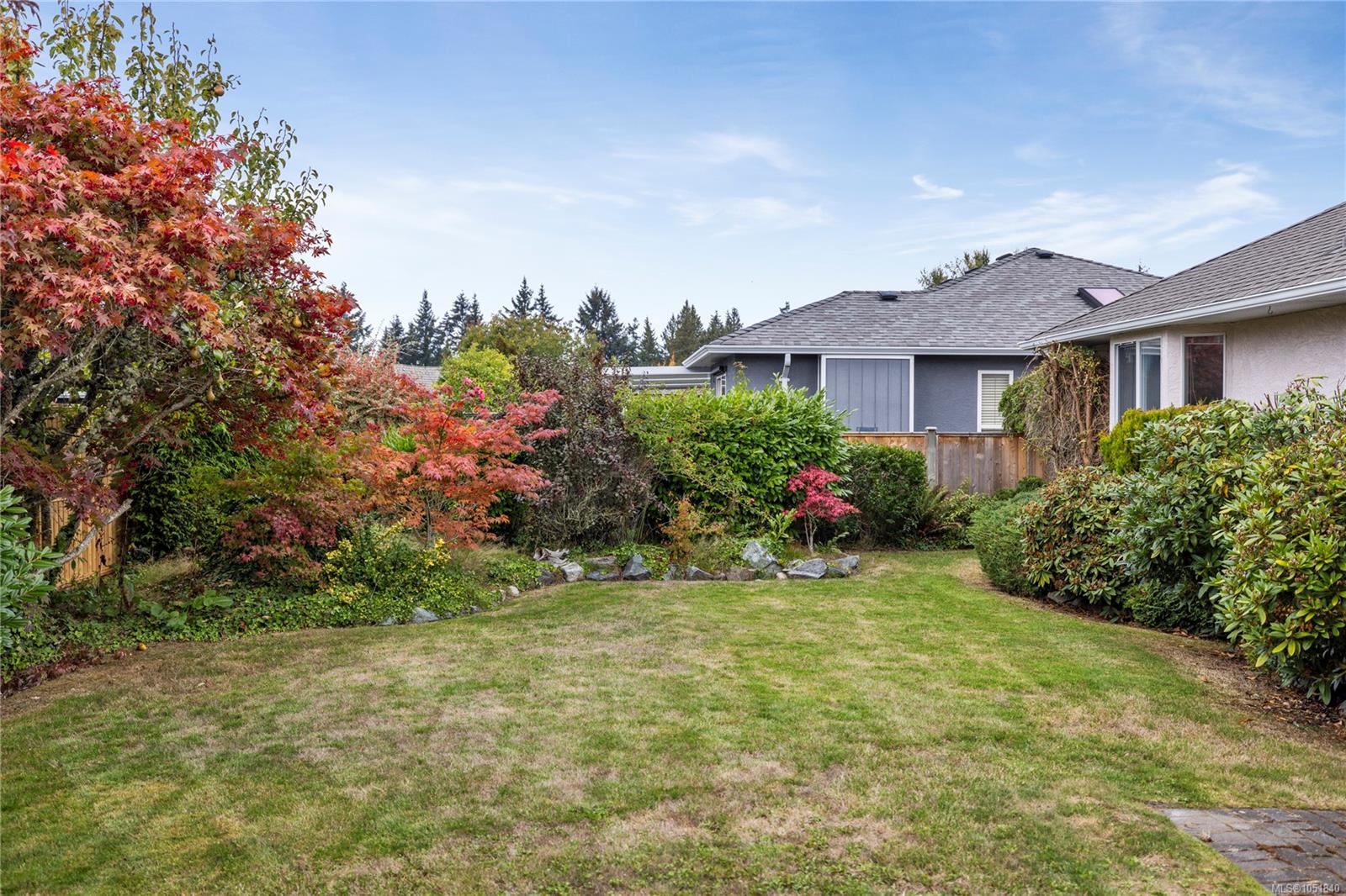 728 Banwell Crt — listing photo 12 of 26