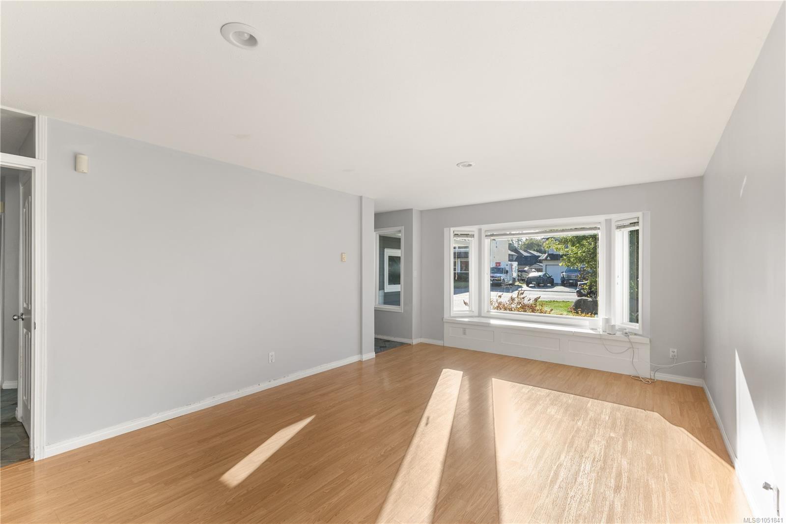 2752 Bradford Dr — listing photo 13 of 47