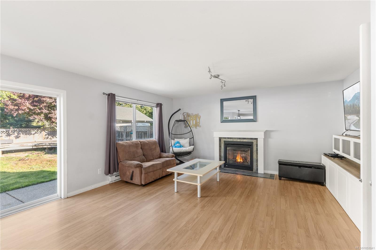 2752 Bradford Dr — listing photo 10 of 47