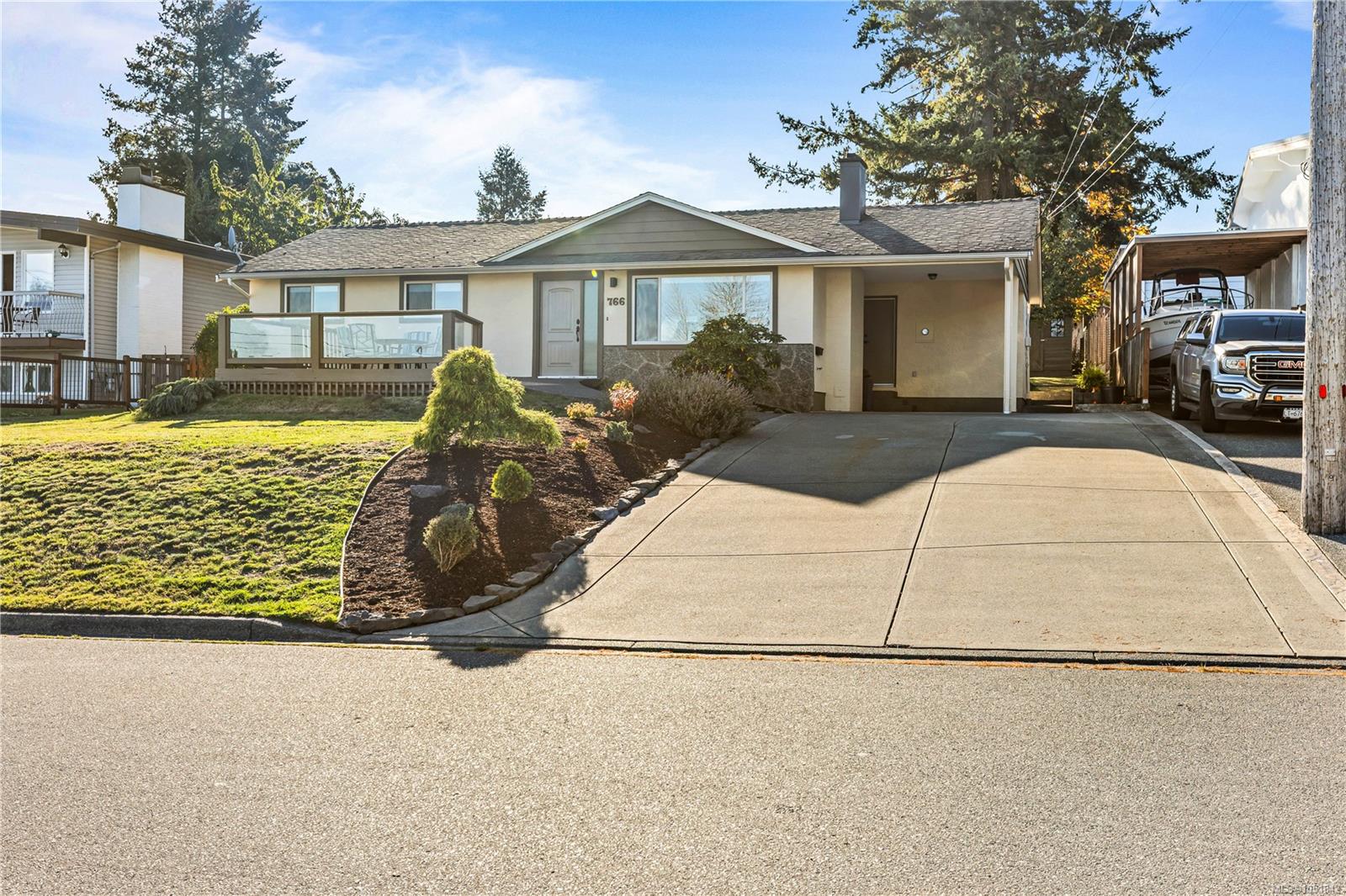 766 Nancy Greene Dr — listing photo 13 of 52