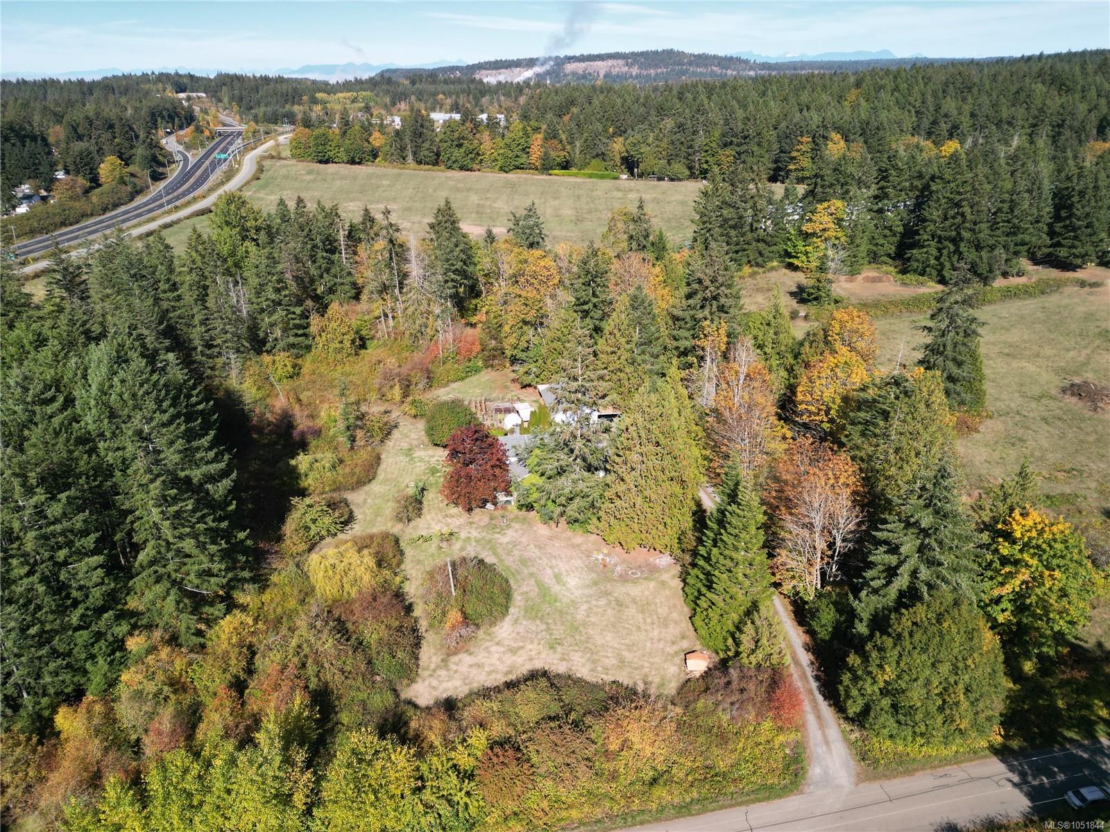 2060 Huddington Rd — listing photo 10 of 40
