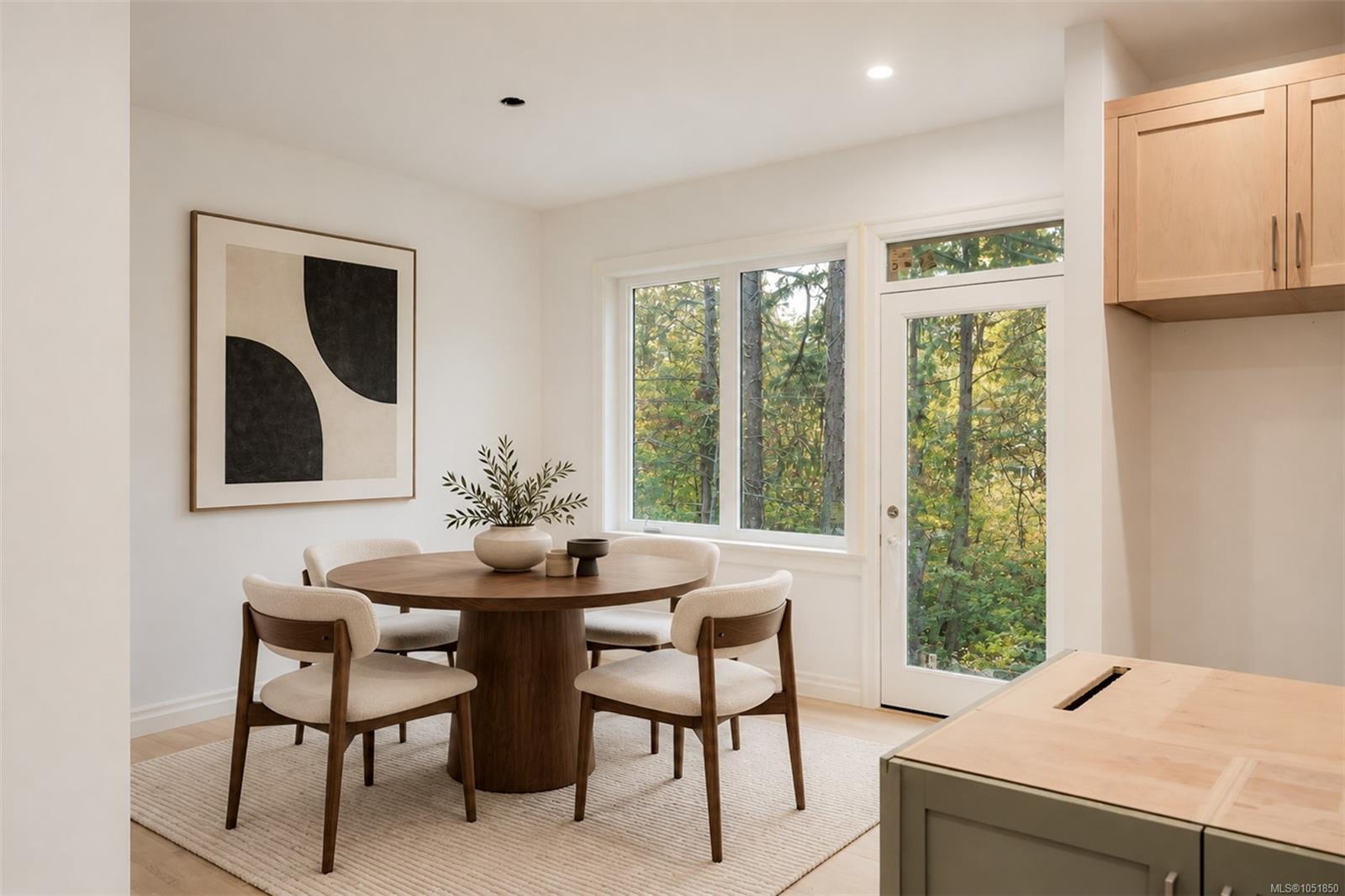 3136 Bowkett Pl — listing photo 9 of 16