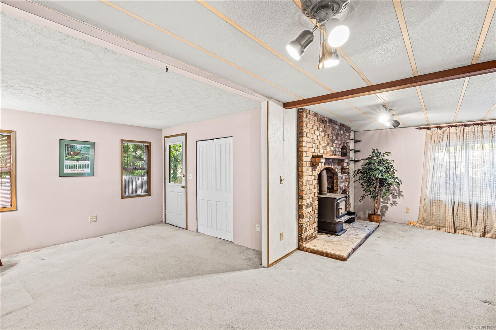 4885 Bella Rd — listing photo 14 of 48