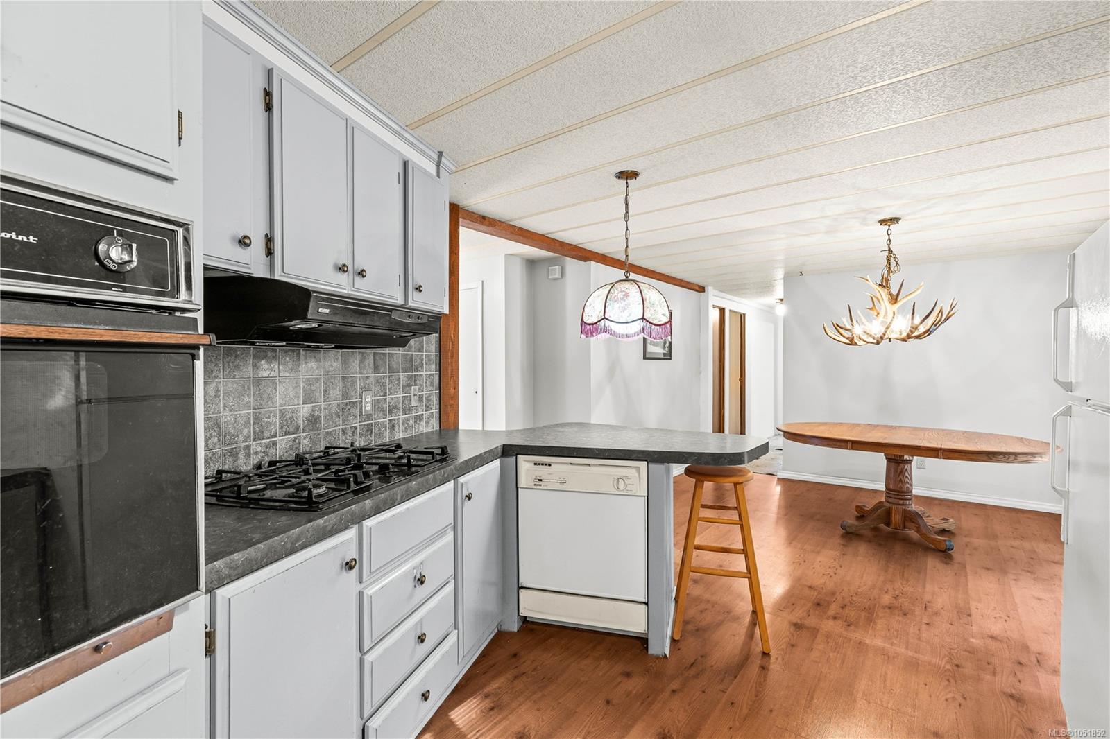 4885 Bella Rd — listing photo 7 of 48