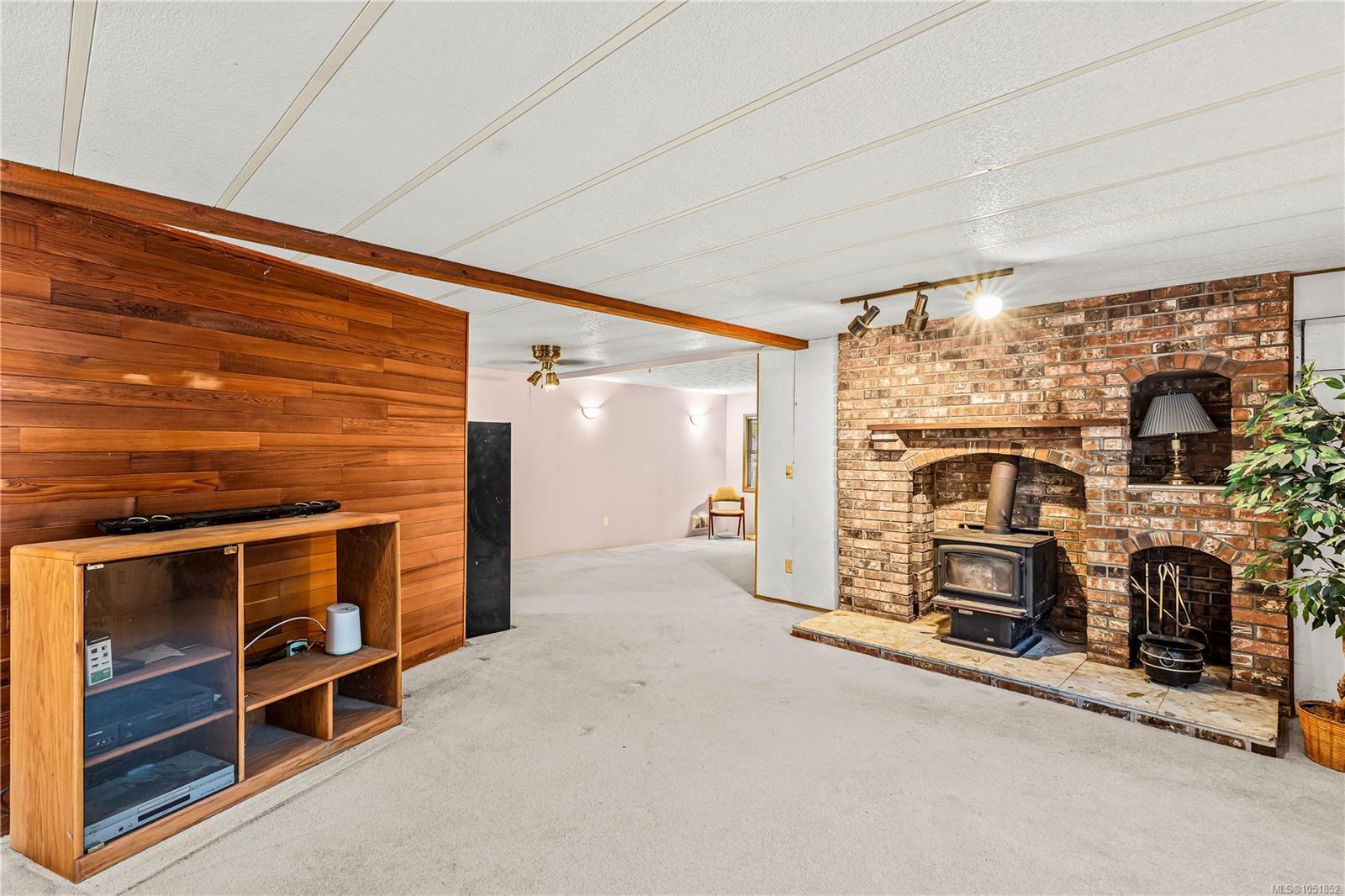 4885 Bella Rd — listing photo 10 of 48