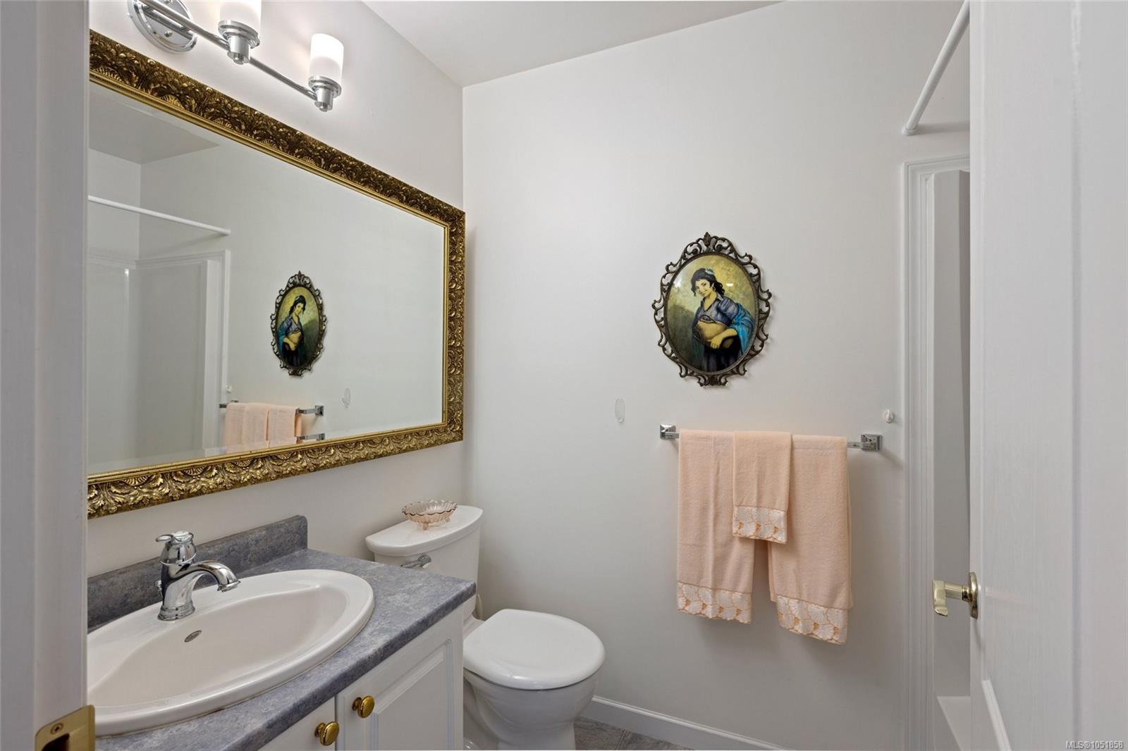 13-4619 Elk Lake Dr — listing photo 13 of 27