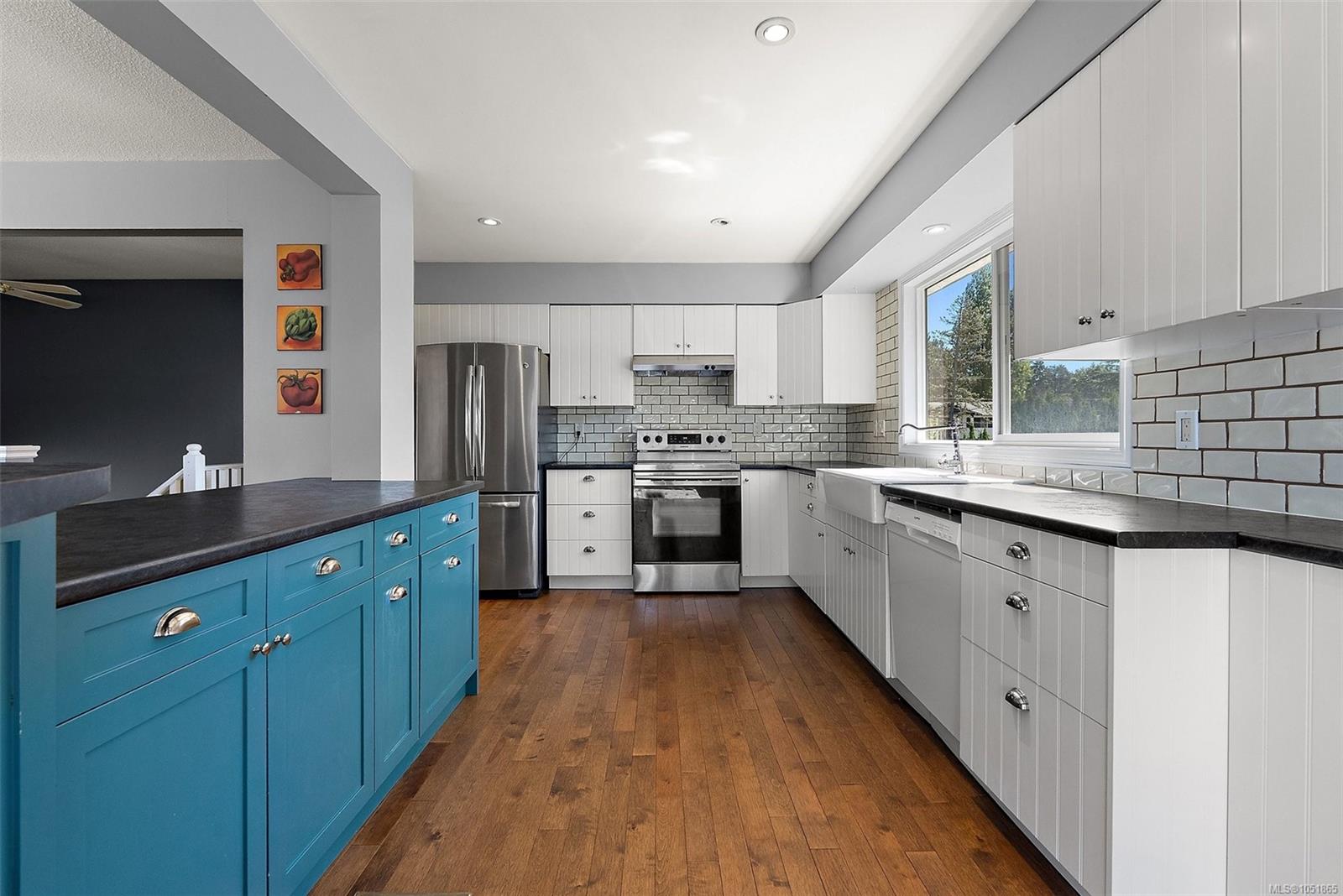 1839 San Pedro Ave — listing photo 9 of 44