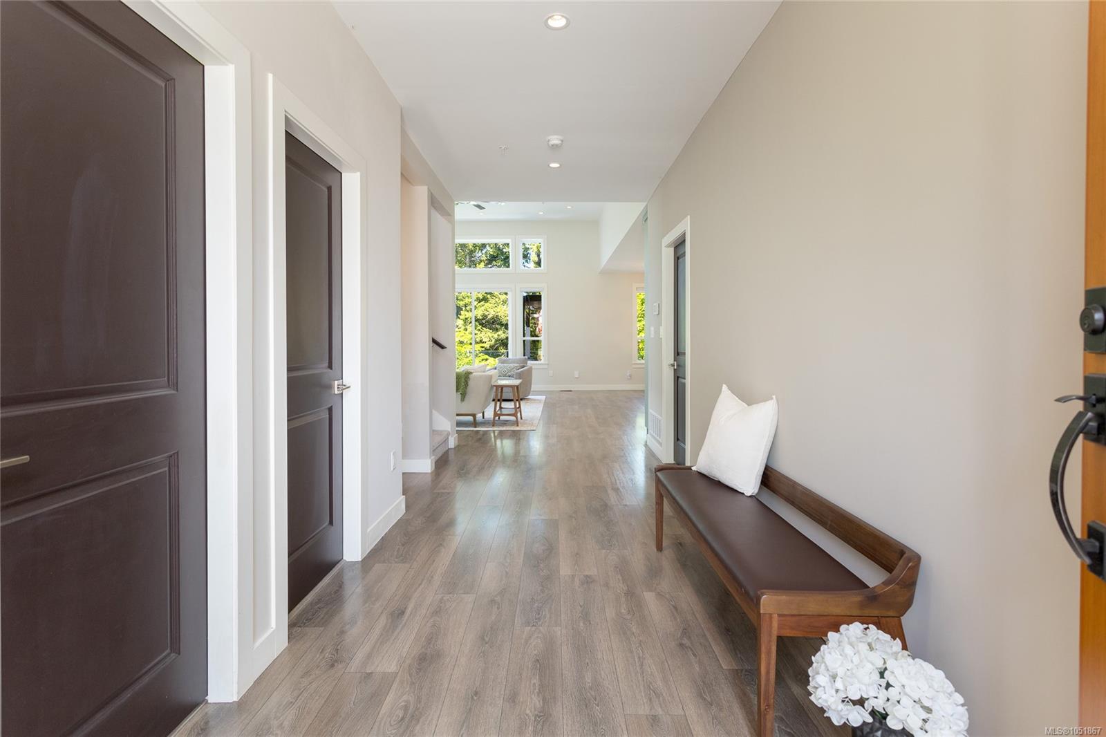2044 Rivers Crossing — listing photo 8 of 69