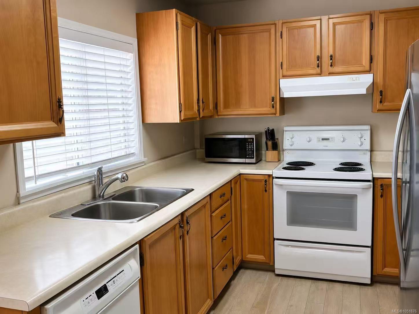 6063 Waldbank Rd — listing photo 5 of 20