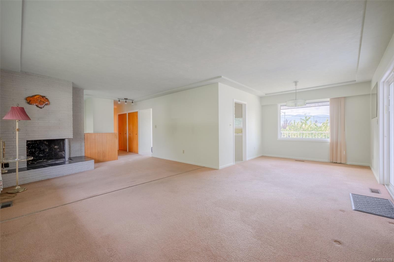 2804 16th Ave — listing photo 12 of 57
