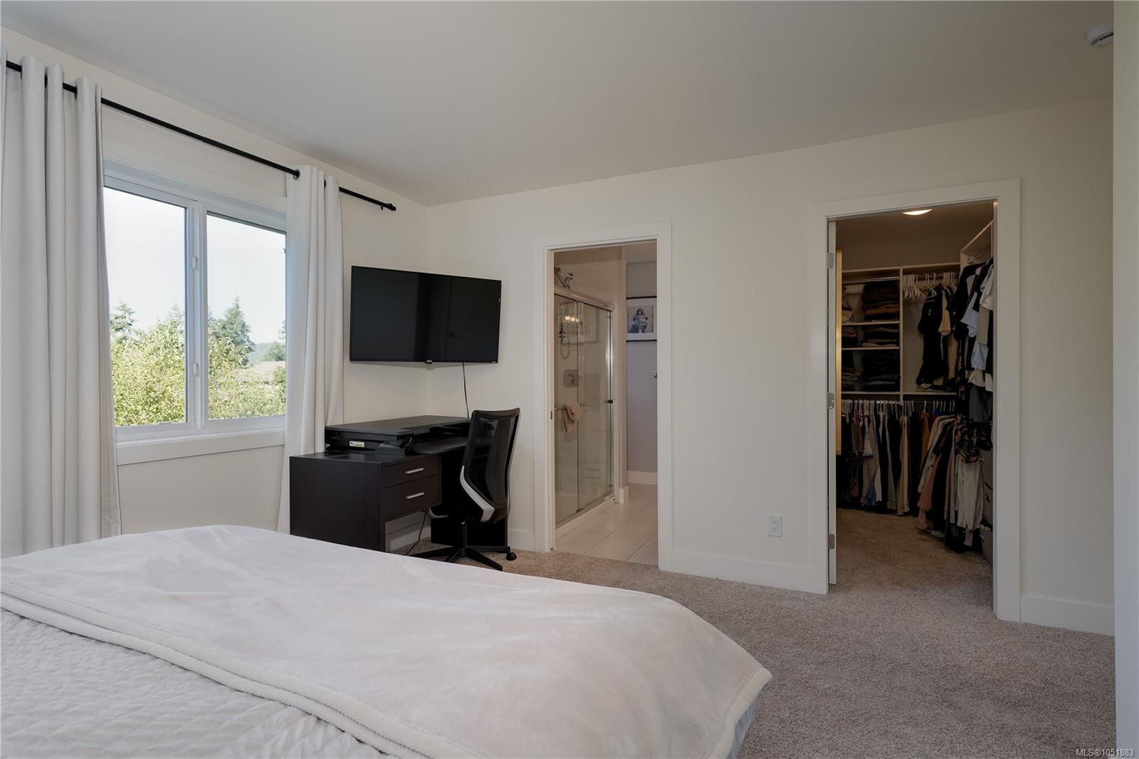 1064 Gammon Way — listing photo 11 of 40