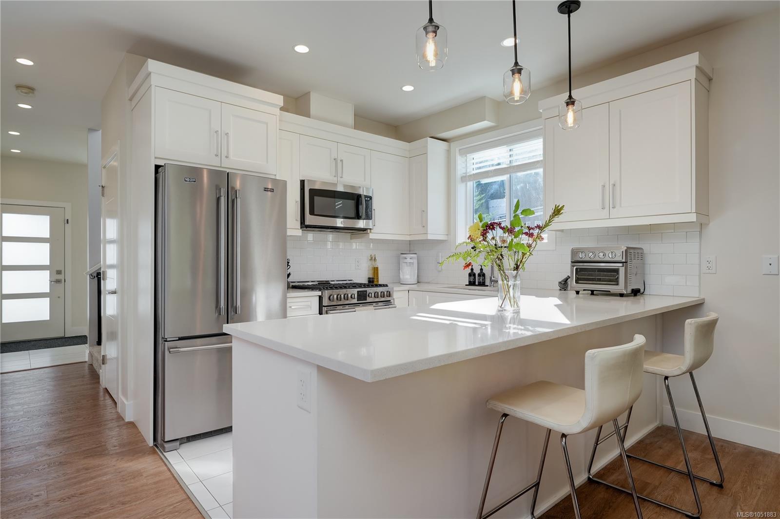 1064 Gammon Way — listing photo 7 of 40