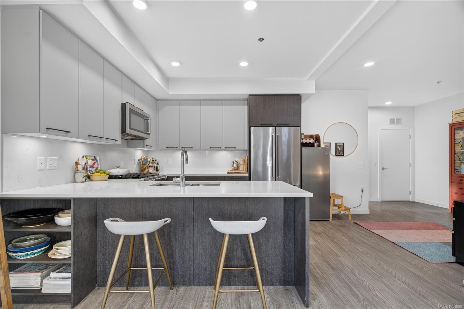 101-7162 West Saanich Rd — listing photo 9 of 23