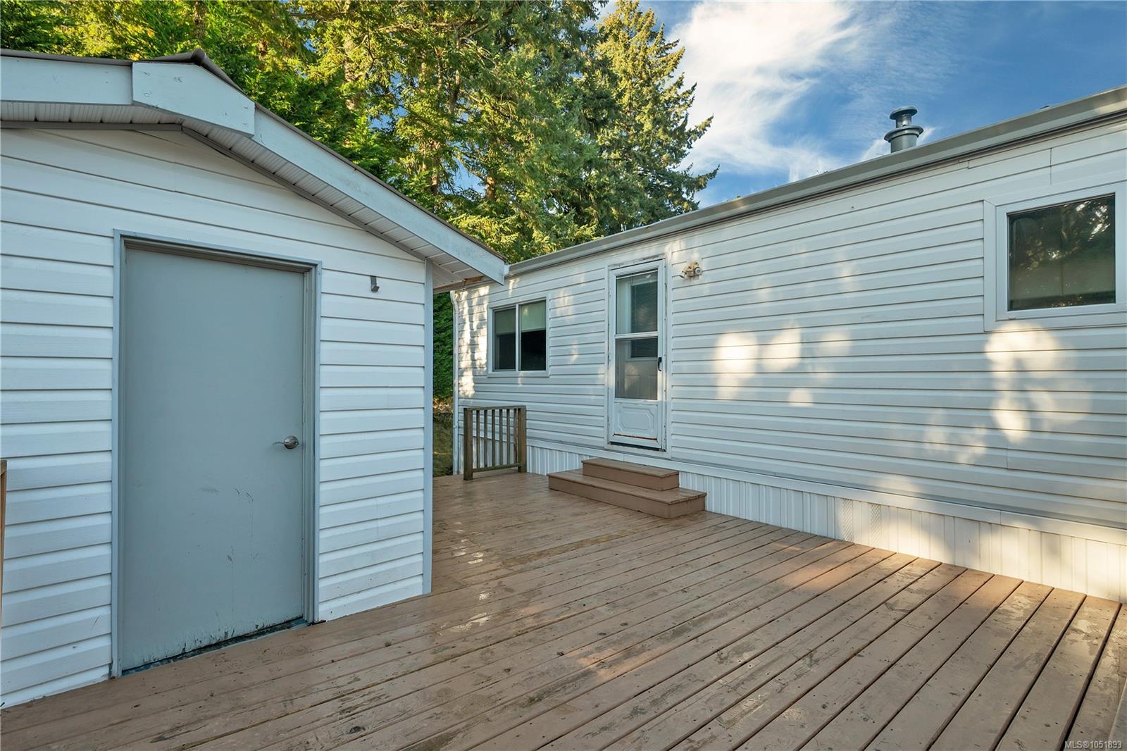 204-3120 ISLAND Hwy — listing photo 4 of 33