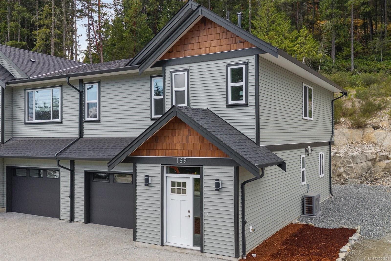 169 Hunter Way — listing photo 2 of 46