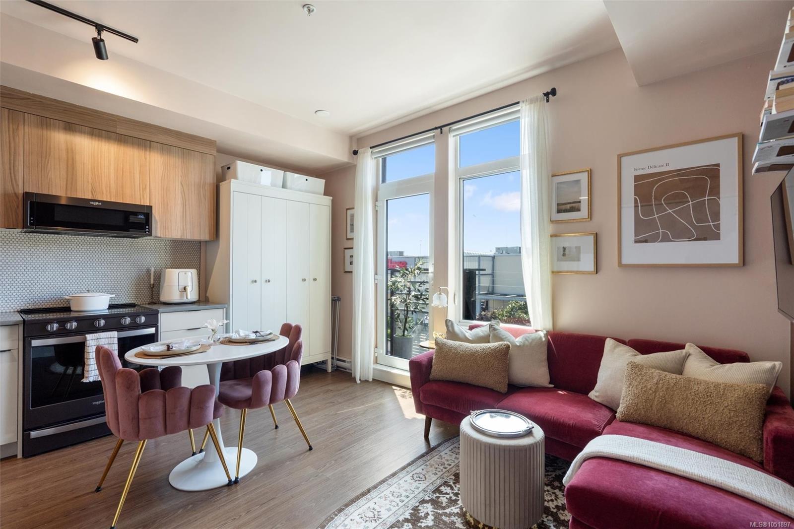 310-515 Chatham St — listing photo 8 of 28