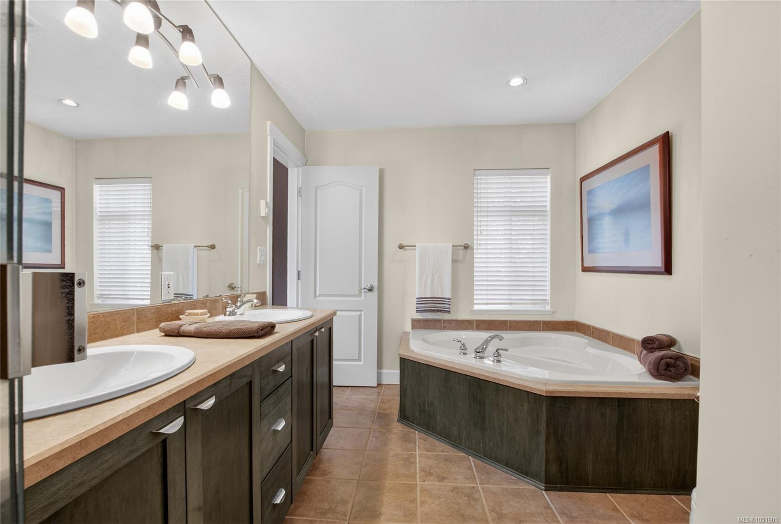 908 Little Mountain Rd — listing photo 14 of 44