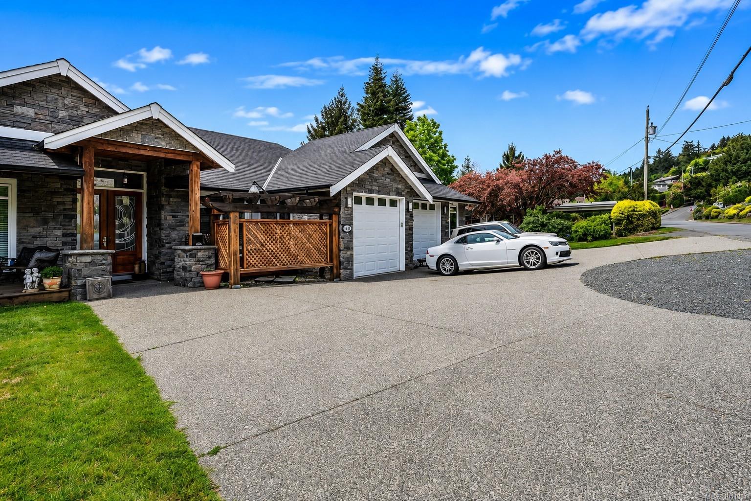 1460 Sherwood Dr — listing photo 5 of 83