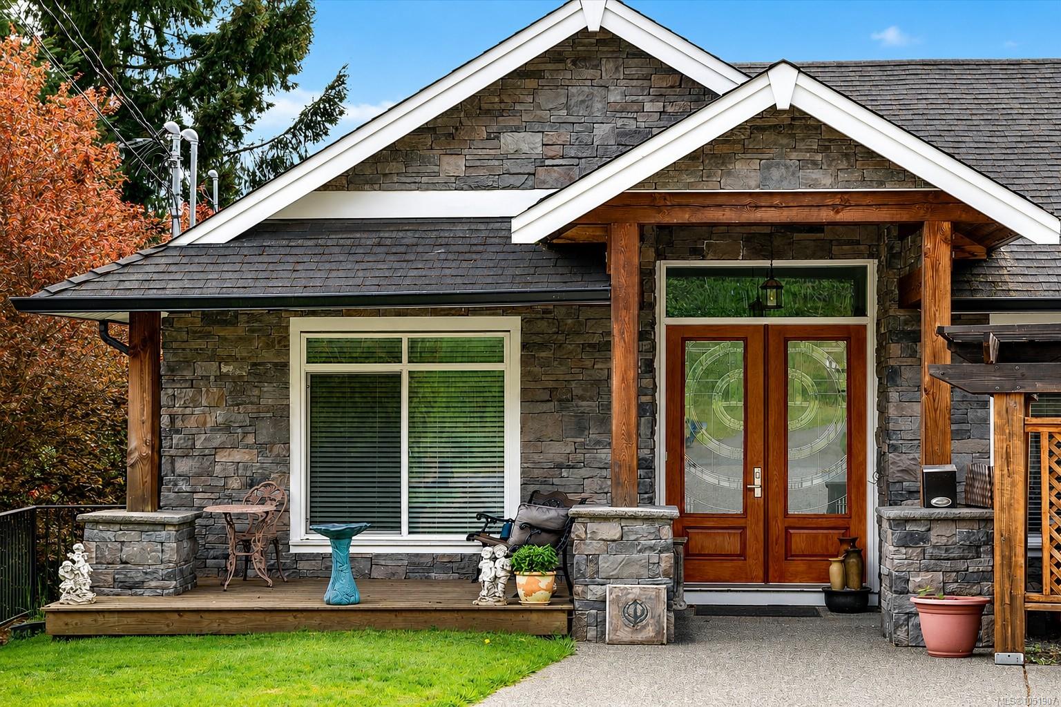1460 Sherwood Dr — listing photo 7 of 83
