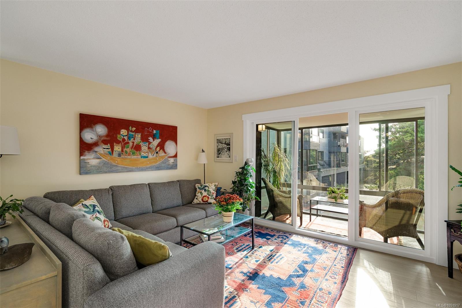 416-1433 Faircliff Lane — listing photo 4 of 46