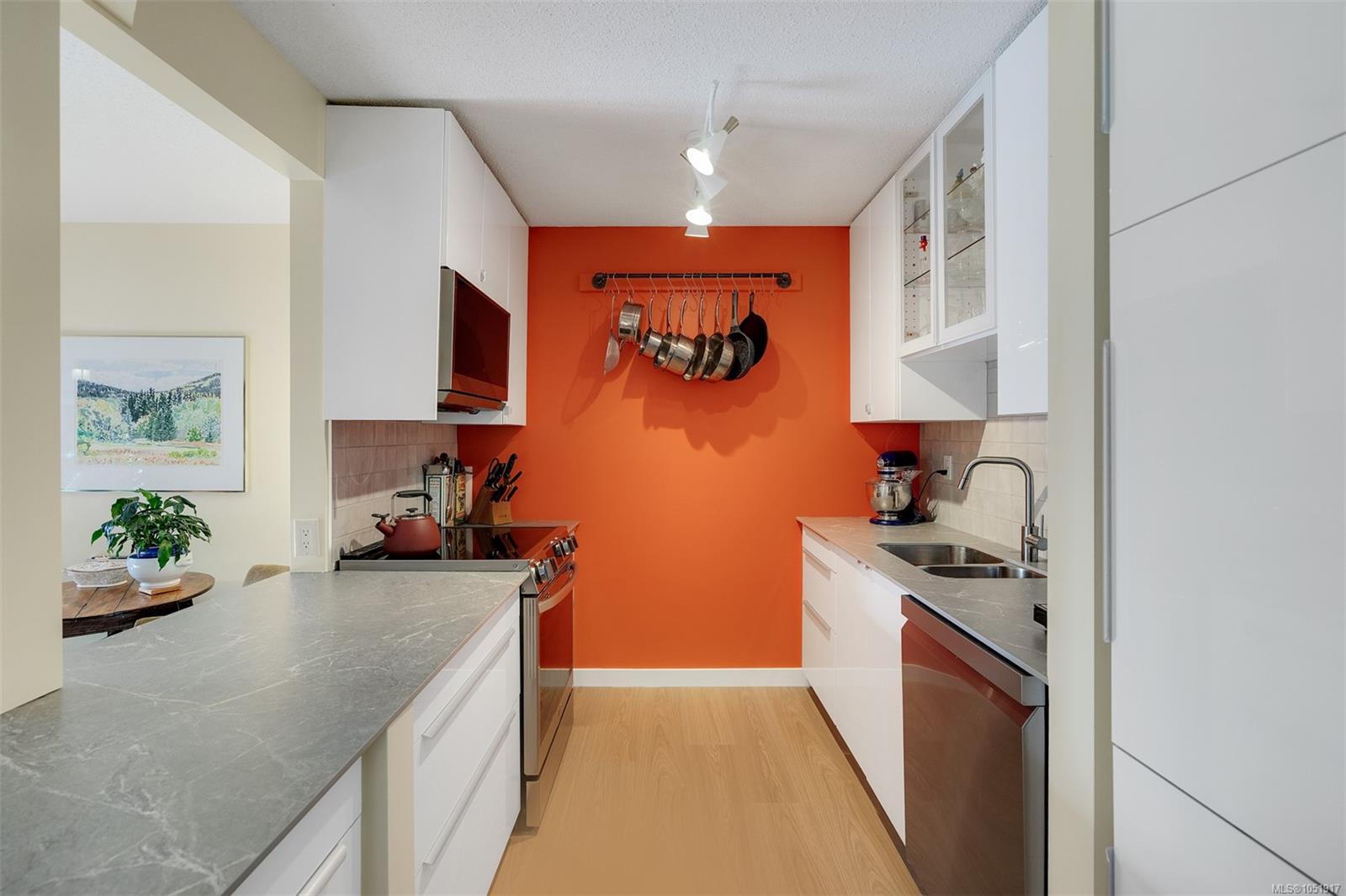 416-1433 Faircliff Lane — listing photo 7 of 46