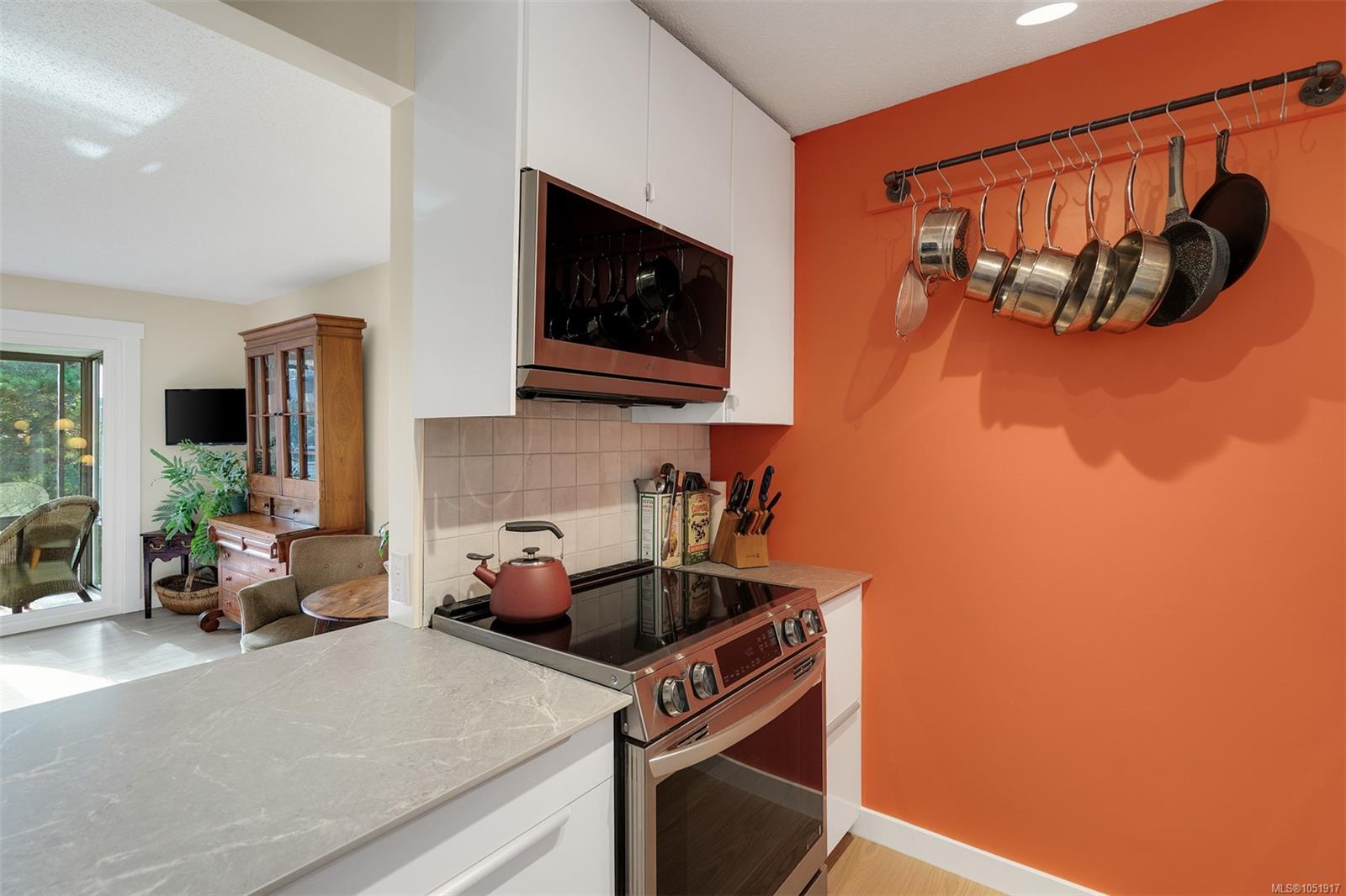 416-1433 Faircliff Lane — listing photo 9 of 46