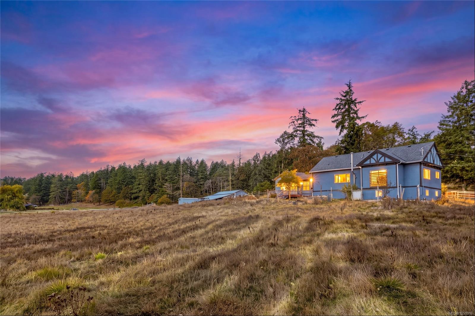 4170 Granville Ave — listing photo 3 of 99